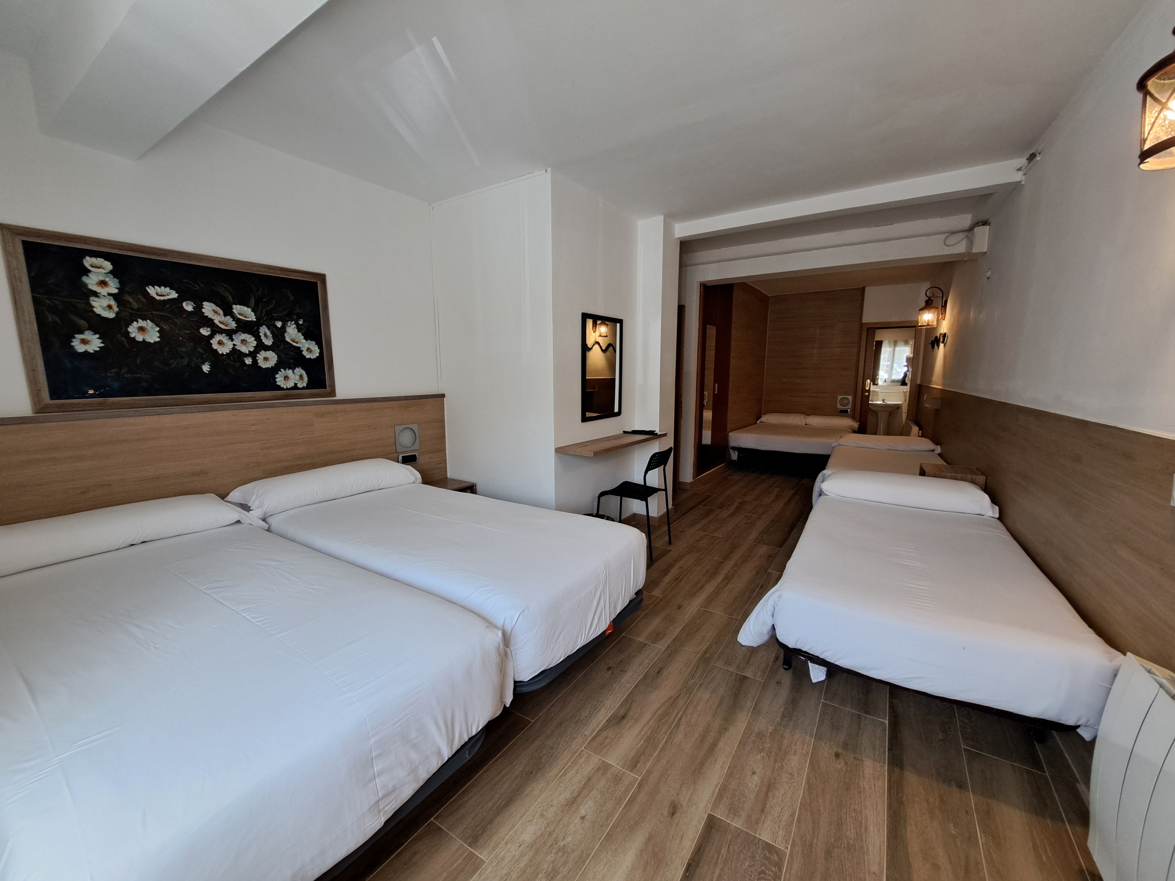 Family Room Capacity 6