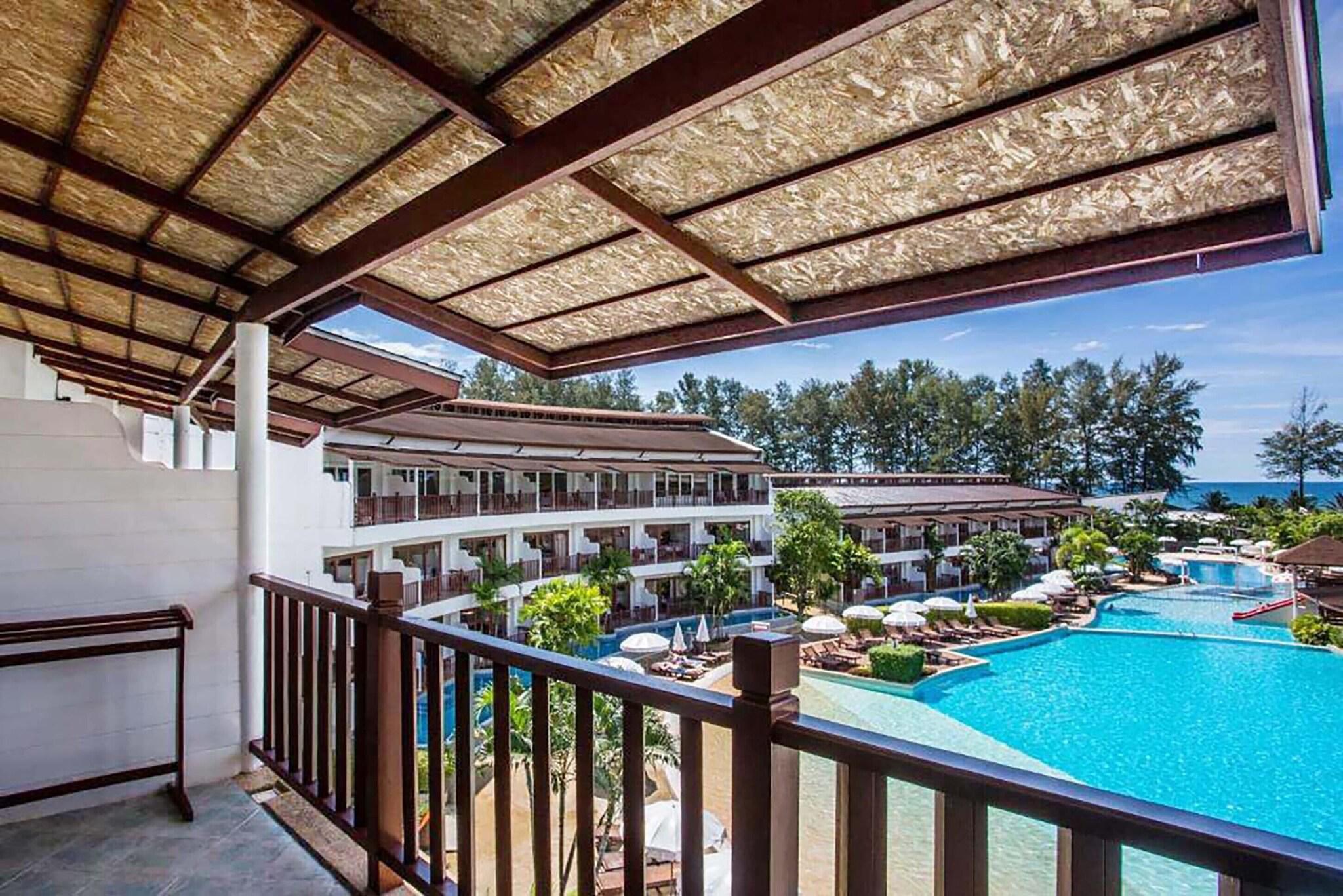 Quadruple Grand with Views