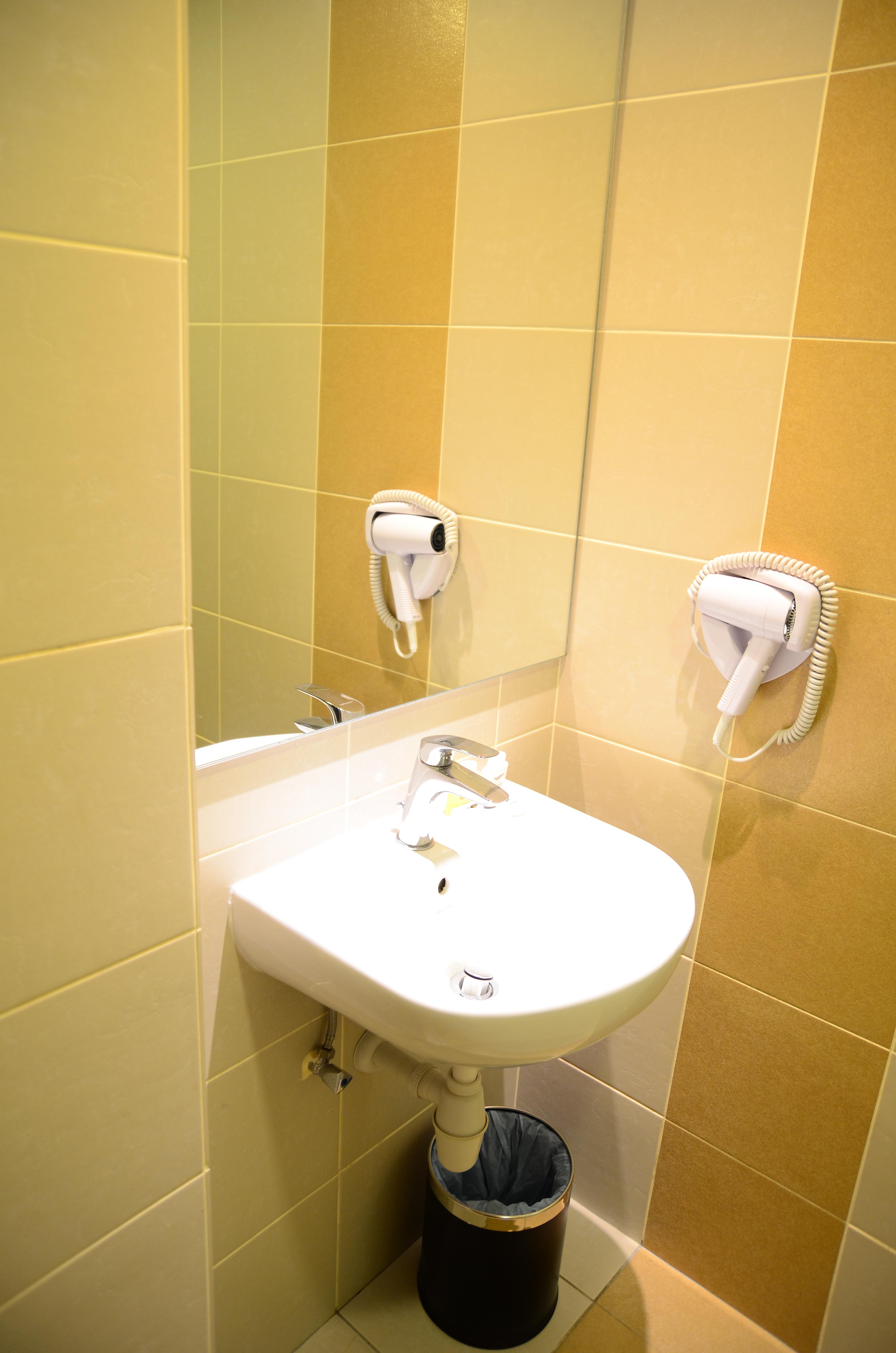 Double or Twin Deluxe