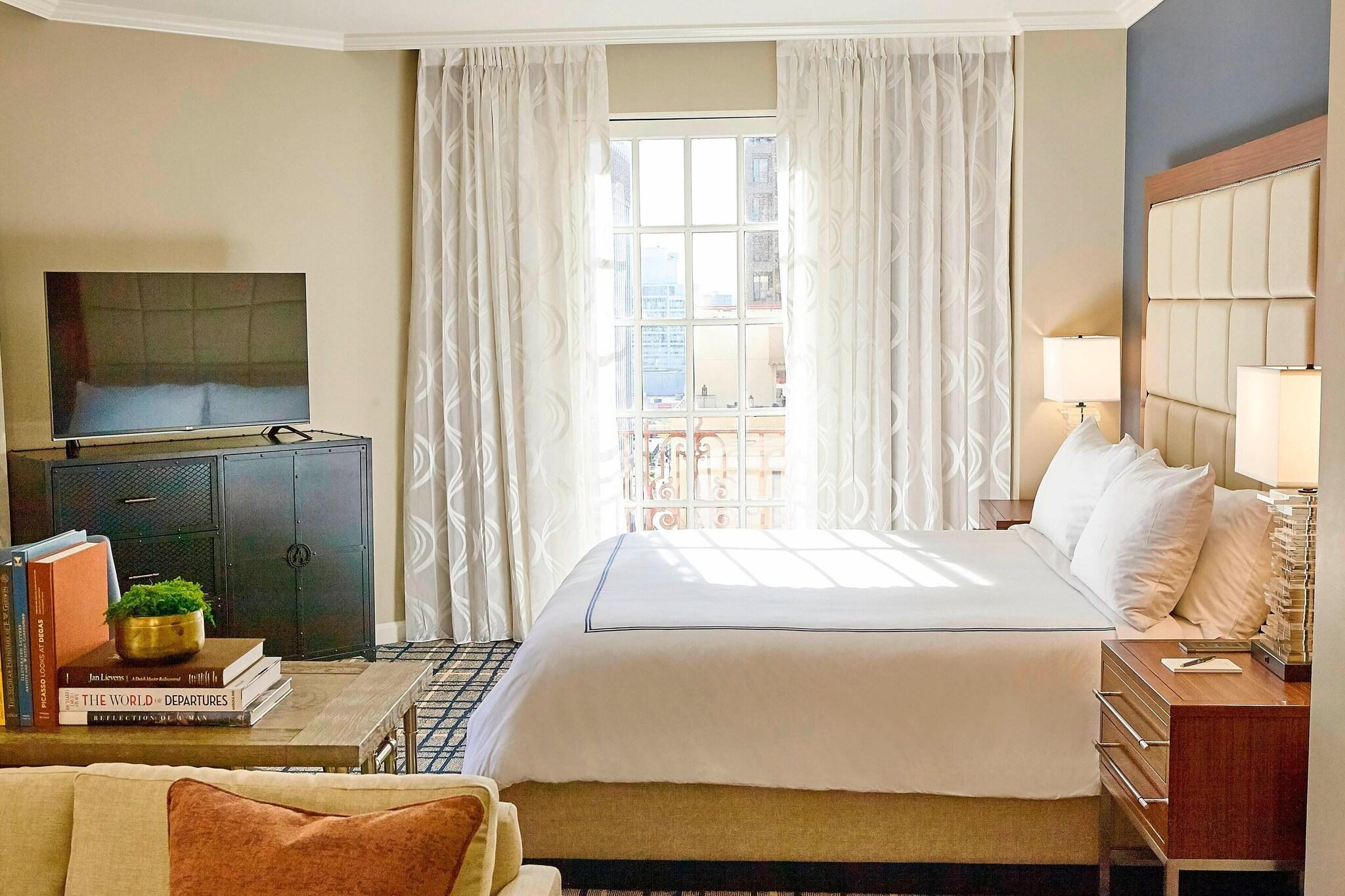 Junior Suite King Size Bed