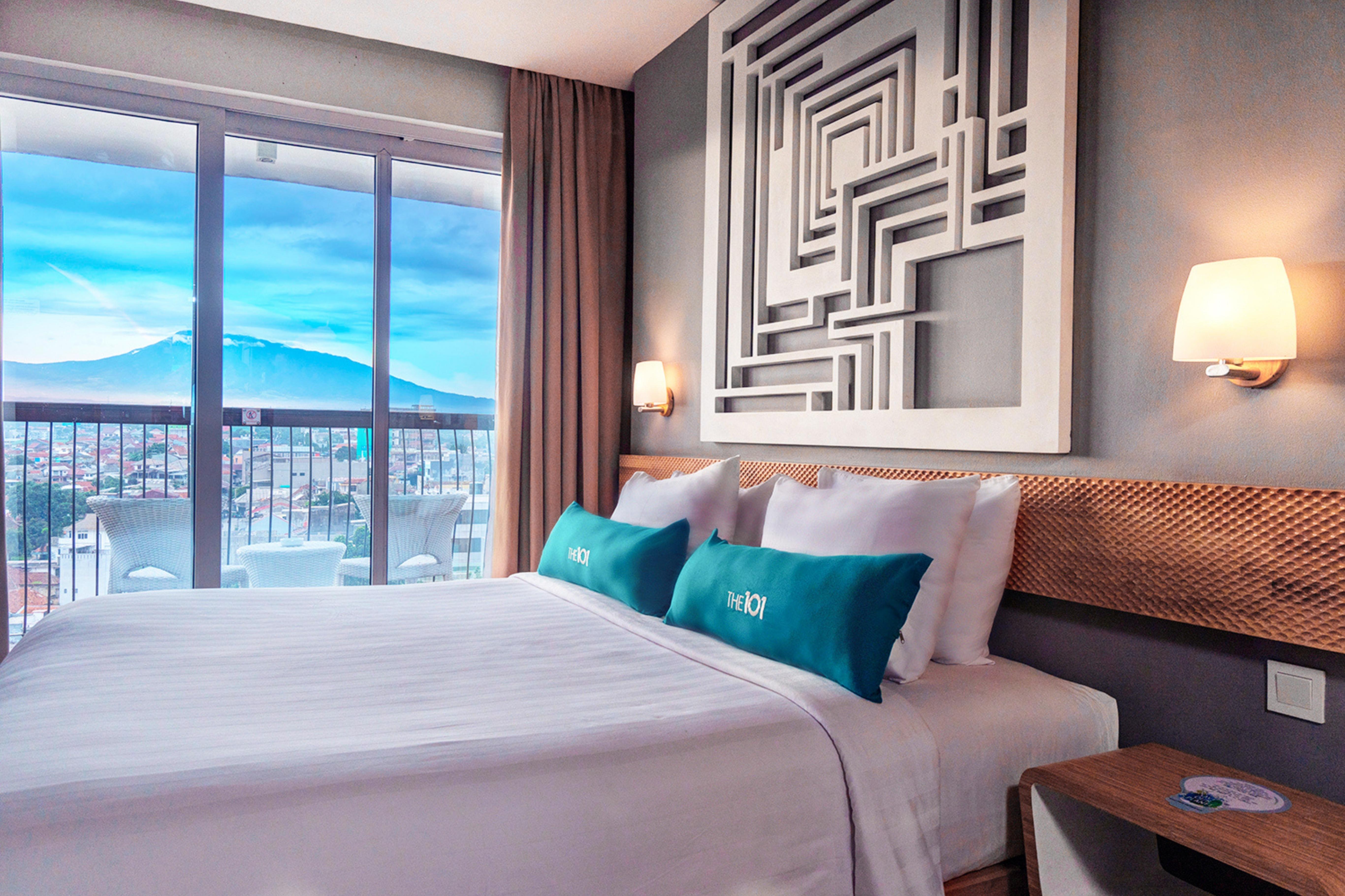 Double or Twin Deluxe with Terrace