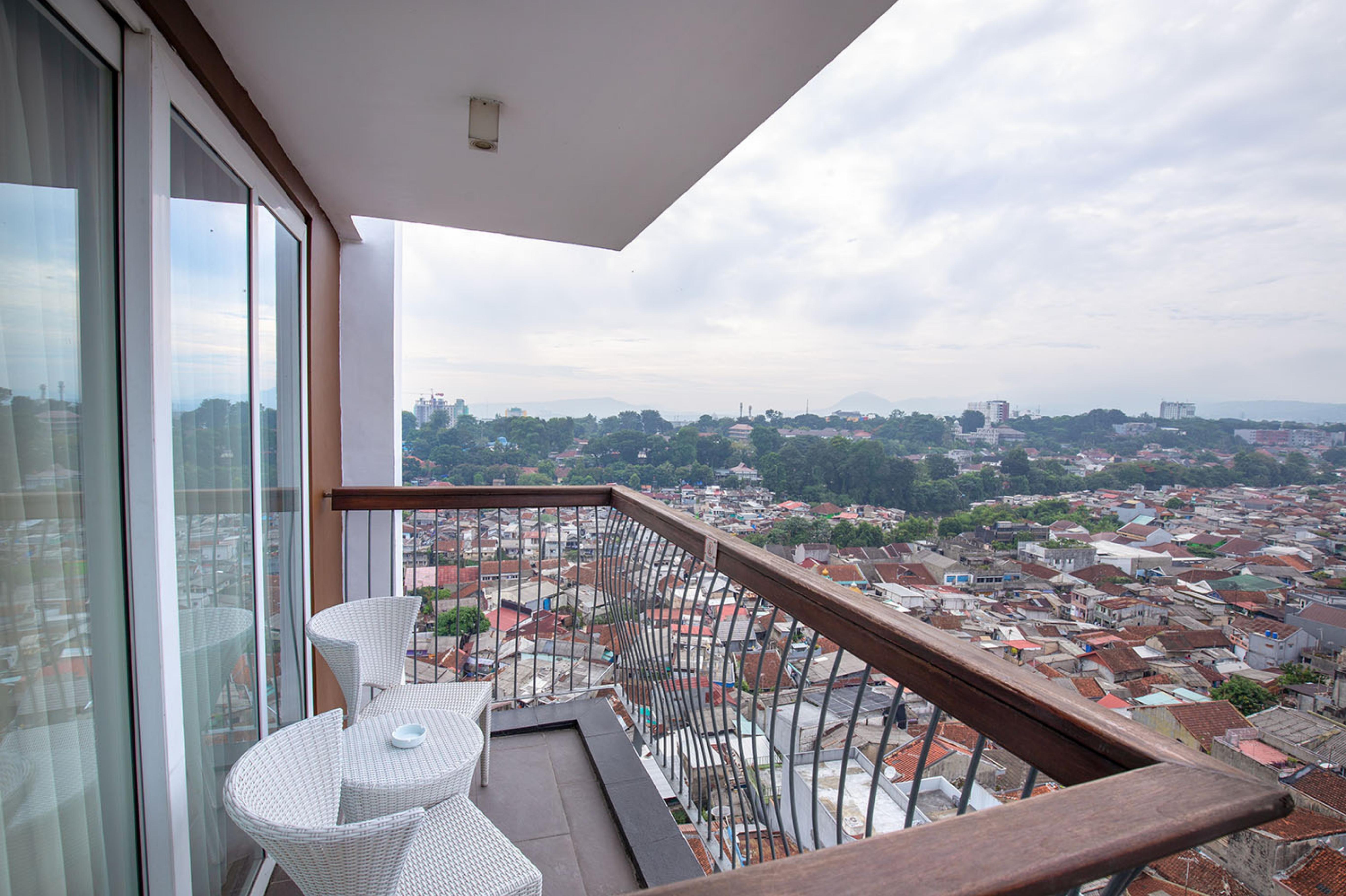 Double or Twin Deluxe with Terrace