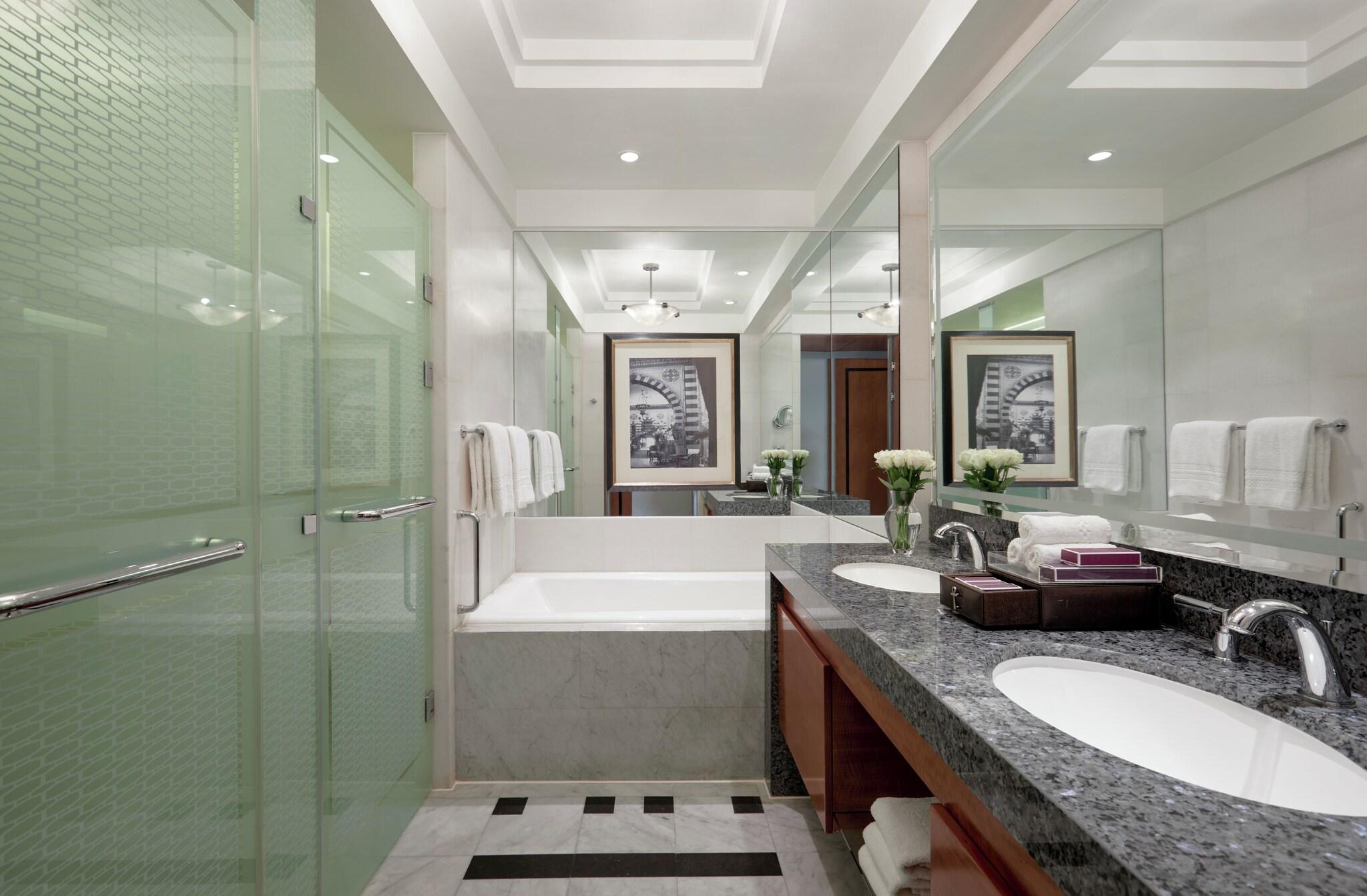 Quadruple Smoking with Views