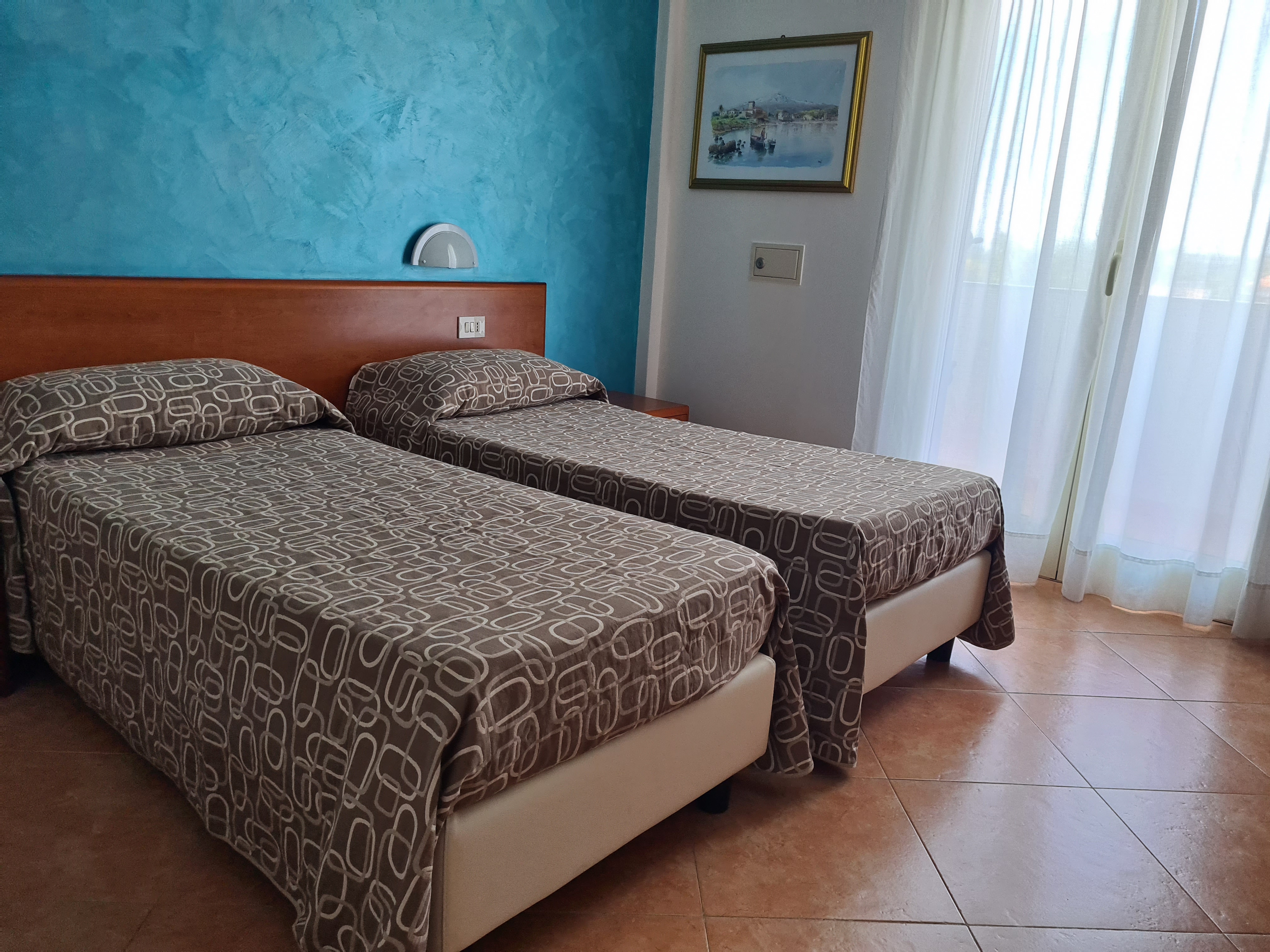 Double or Twin Standard