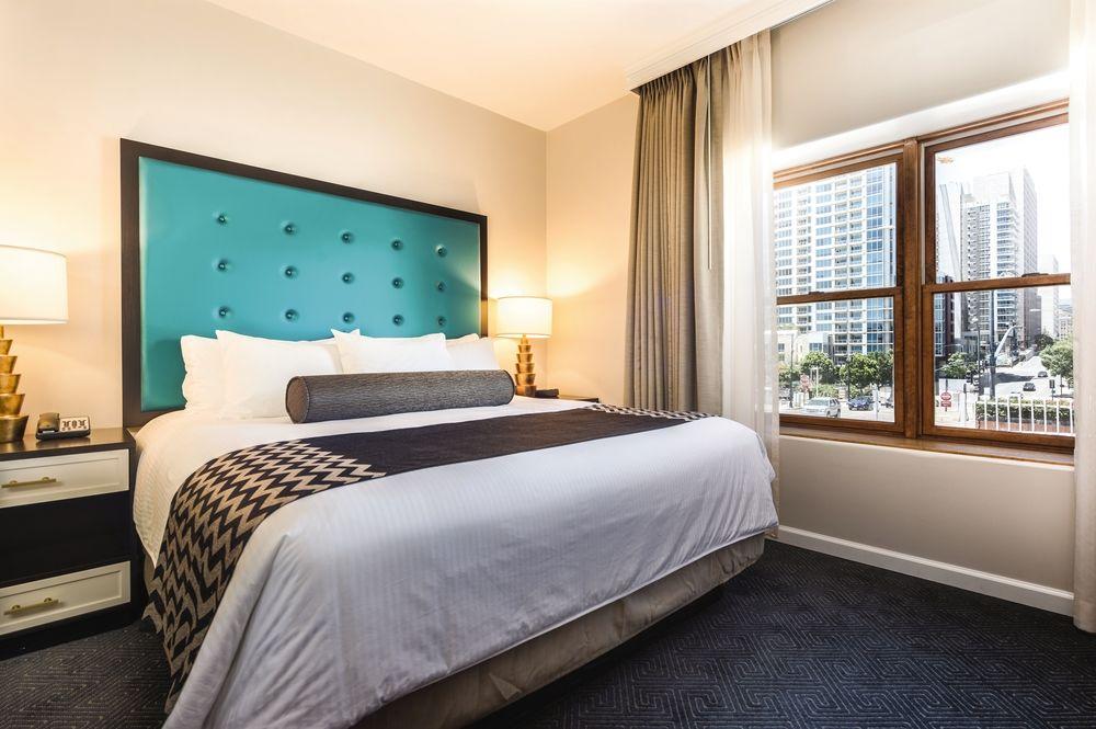 Studio Queen Size Bed