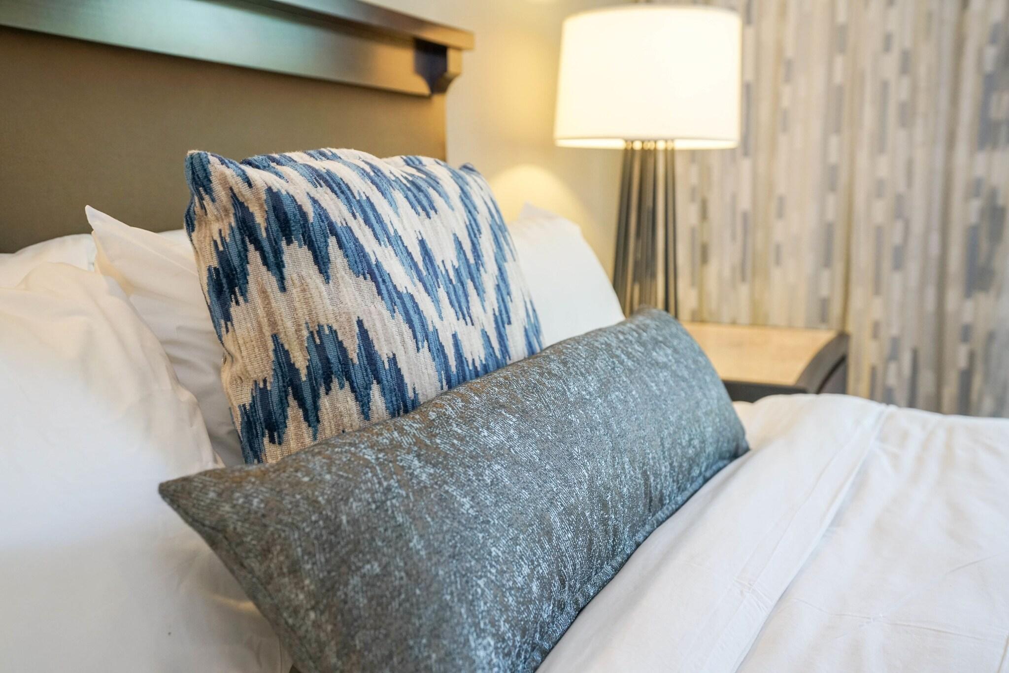 Villa Accessible King Size Bed