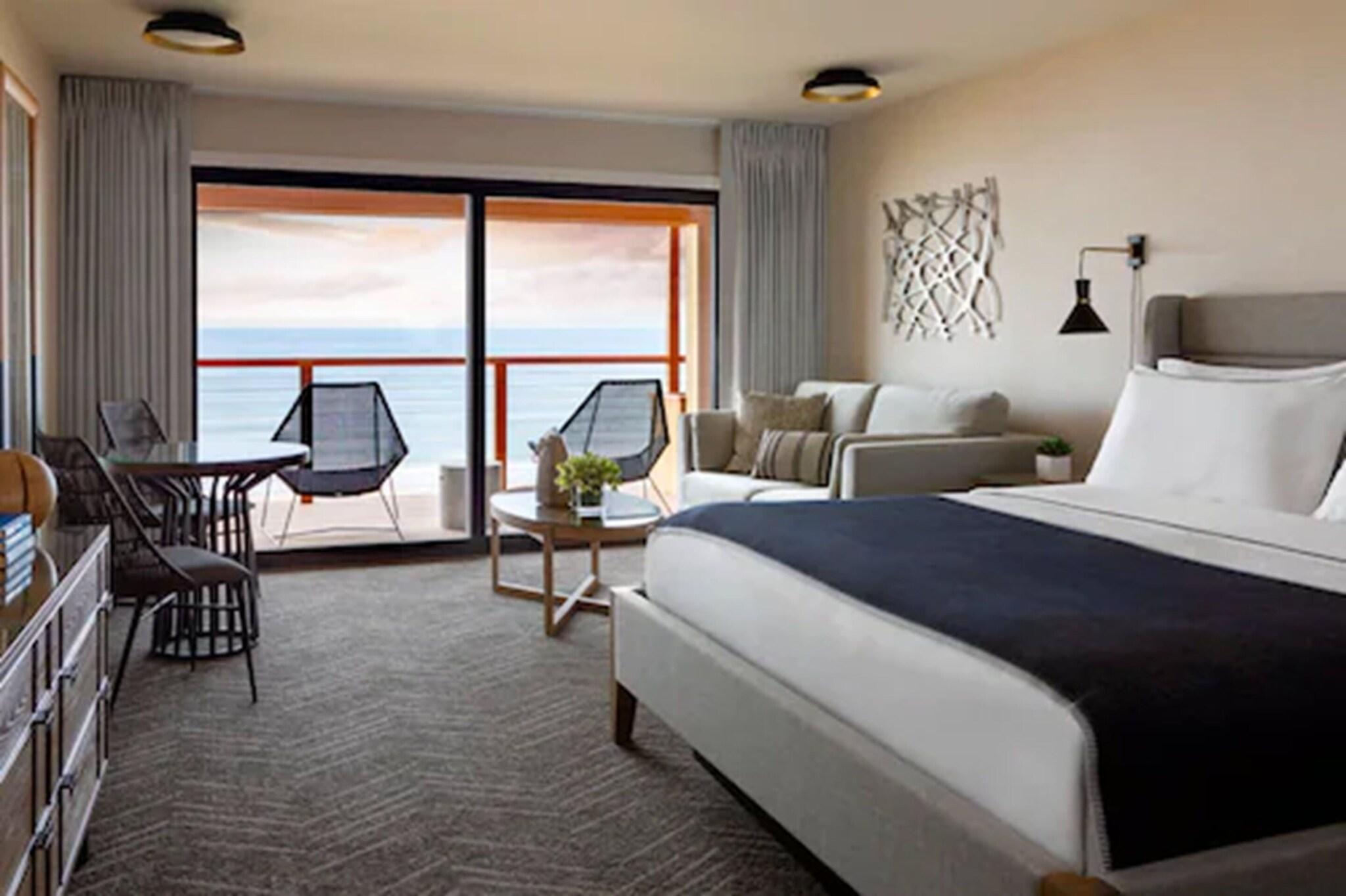 Double Ocean Front King Bed