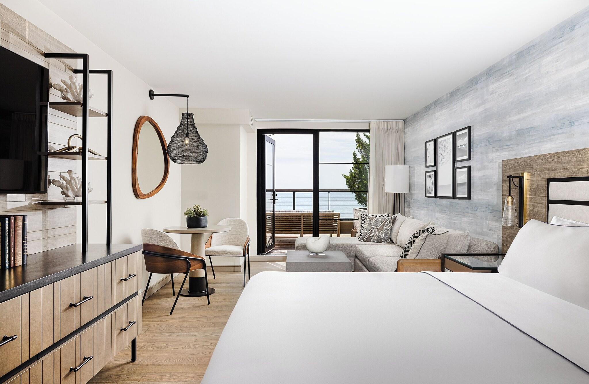 Double Ocean Front King Bed