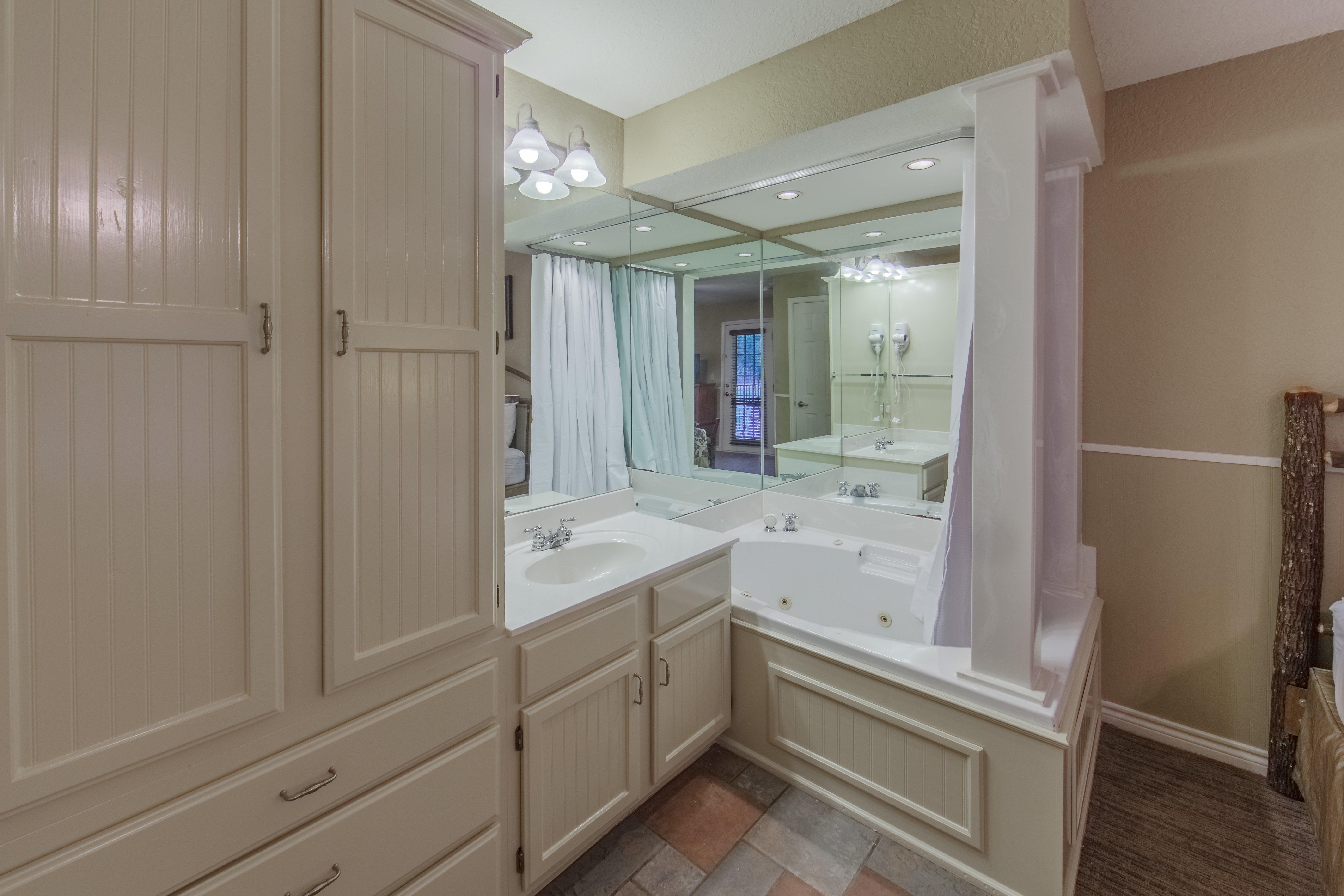 Villa Two Queen Beds