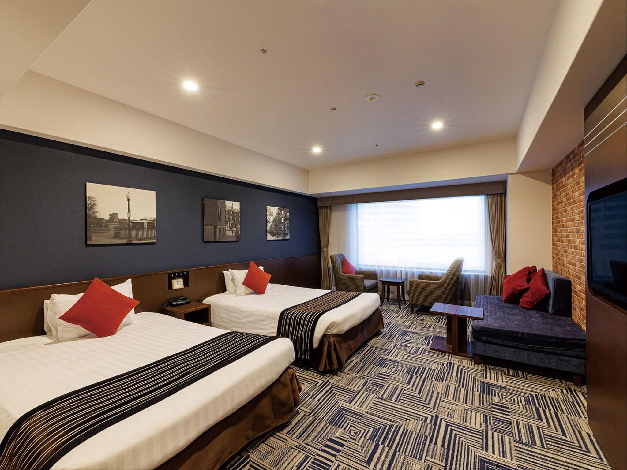 Triple Deluxe Superior