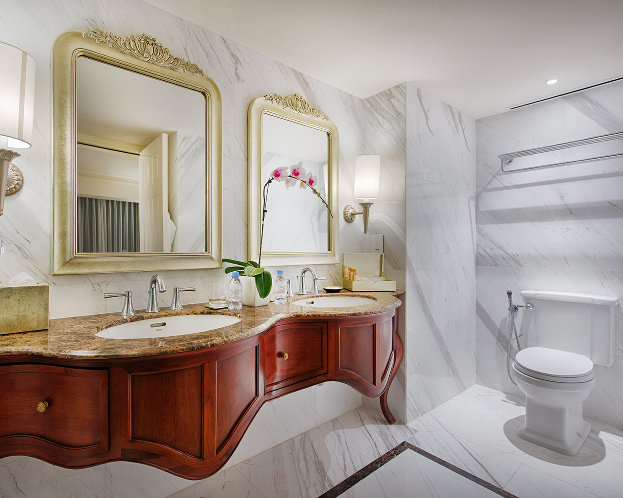 Junior Suite King Size Bed