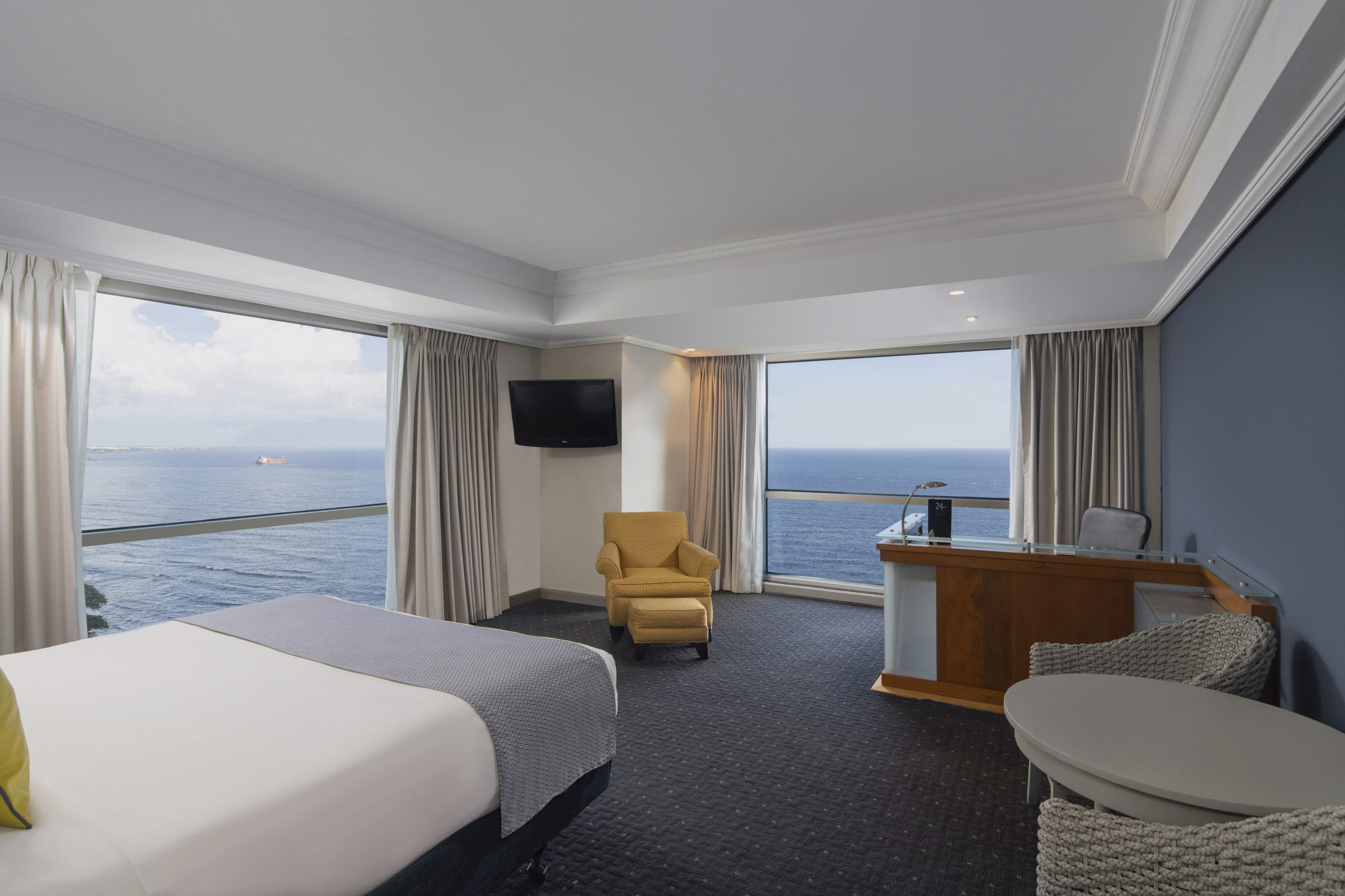 Single Deluxe Ocean Front