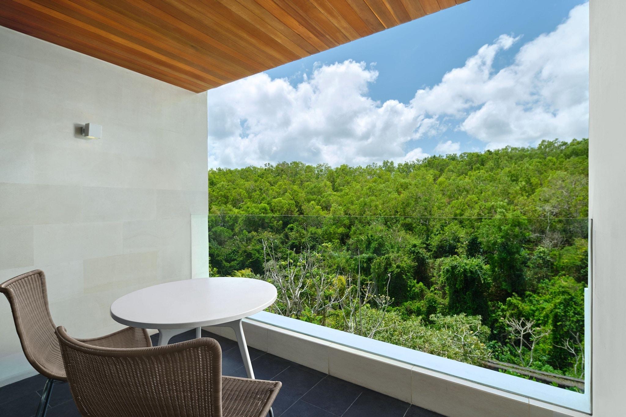 Twin Deluxe with Views