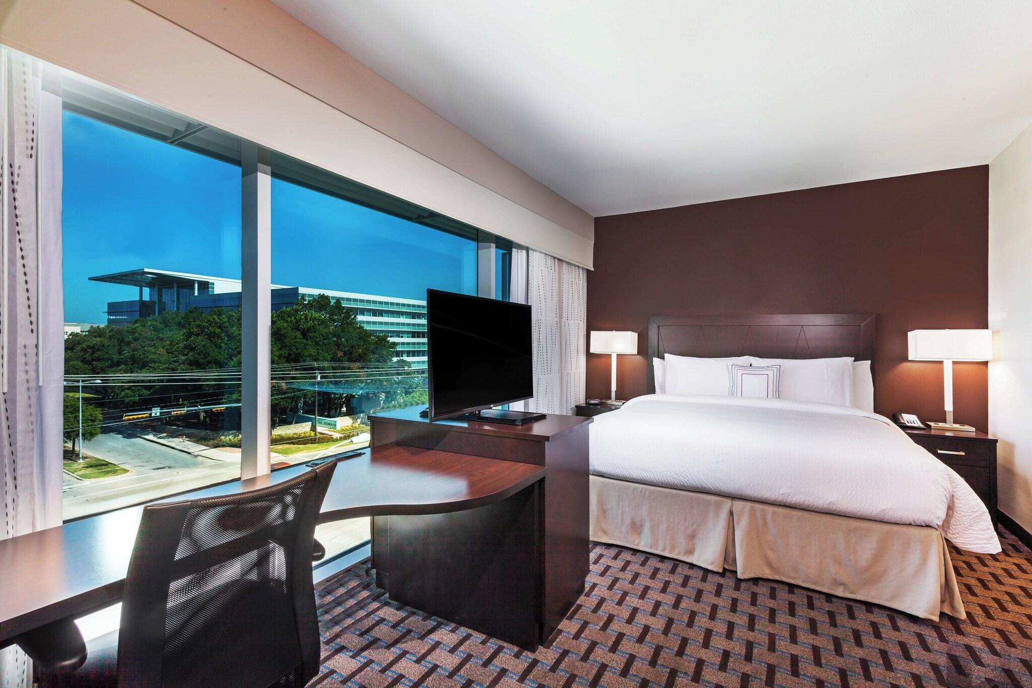 Studio Premium King Bed