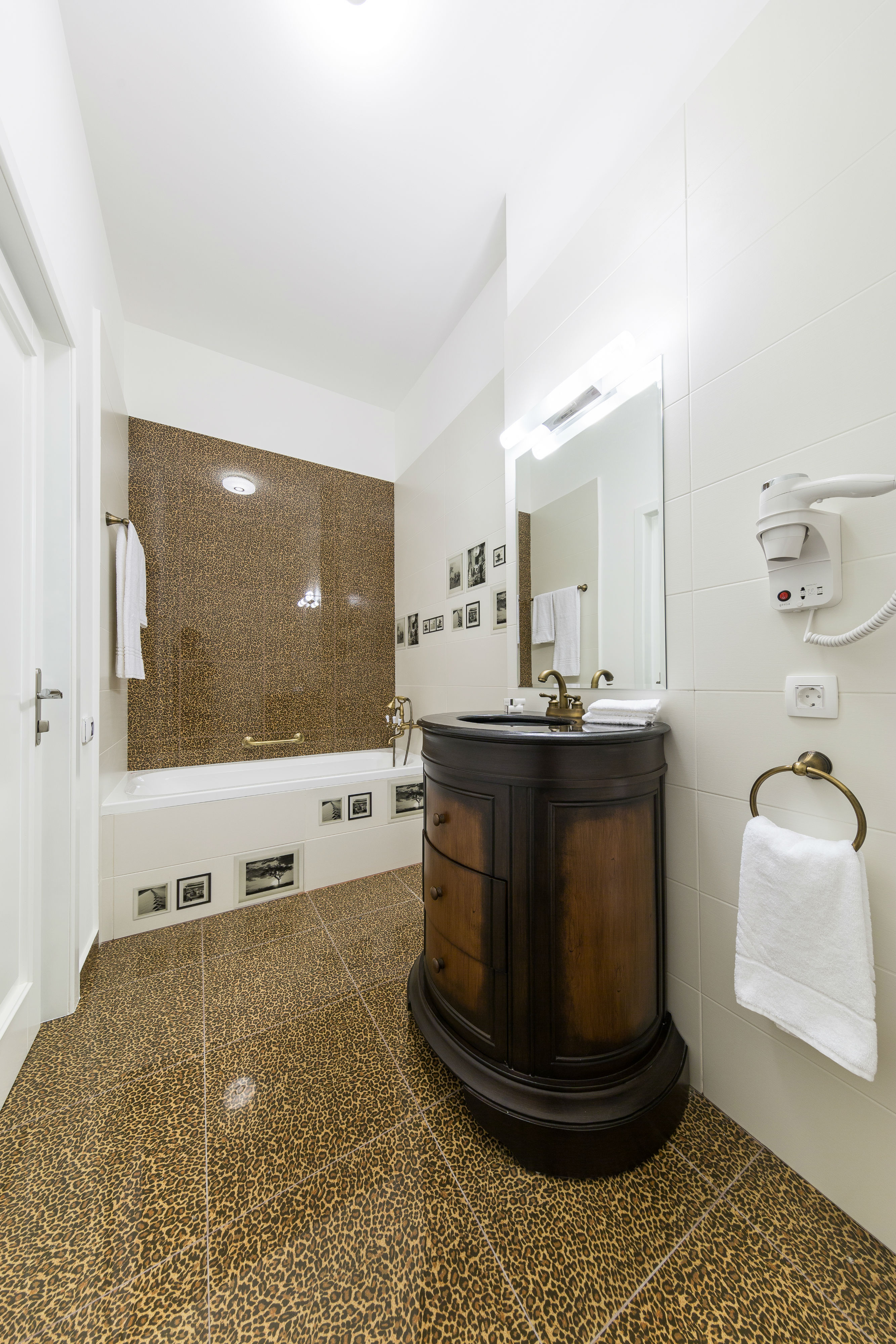 Double Single Superior