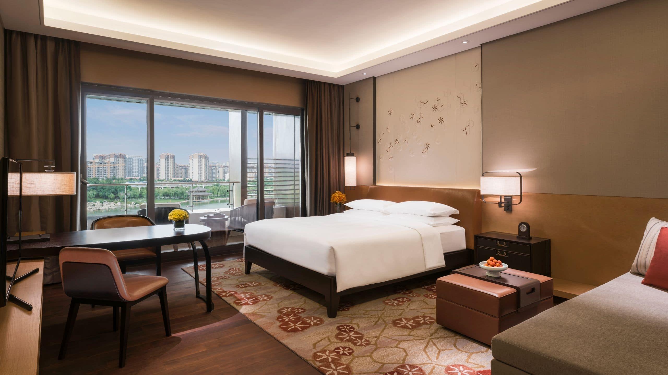 Double Club King Bed