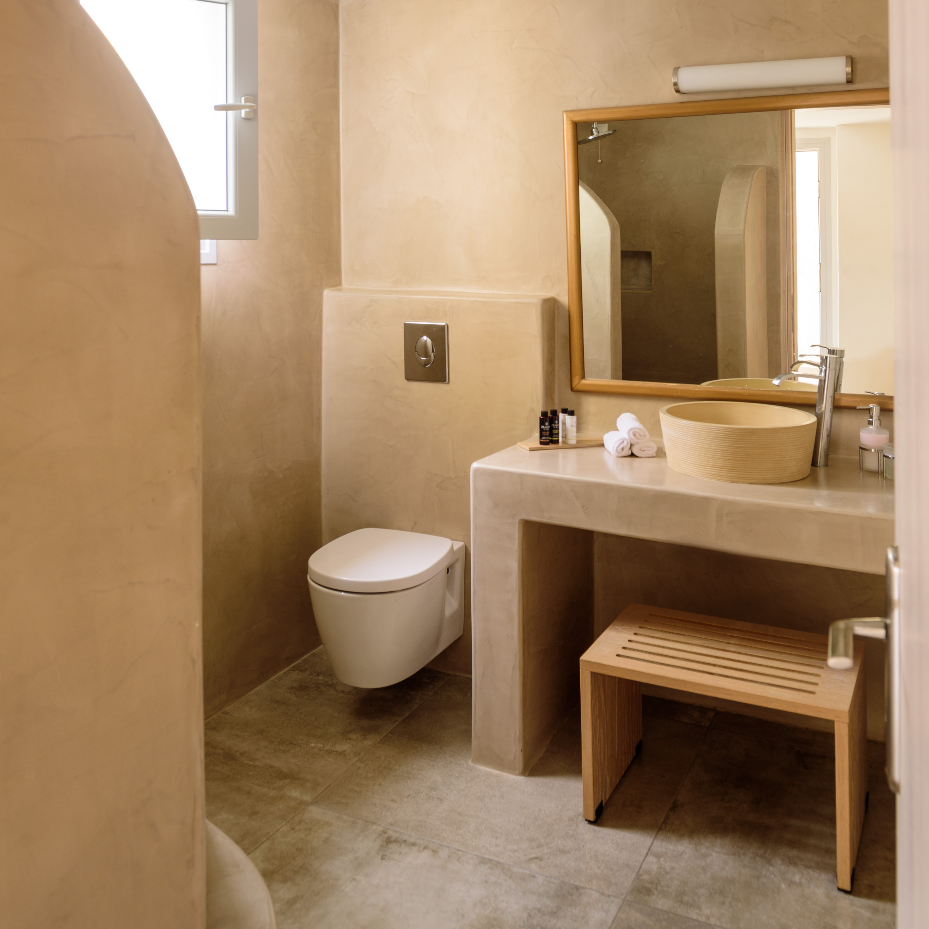 Family Room with Jacuzzi