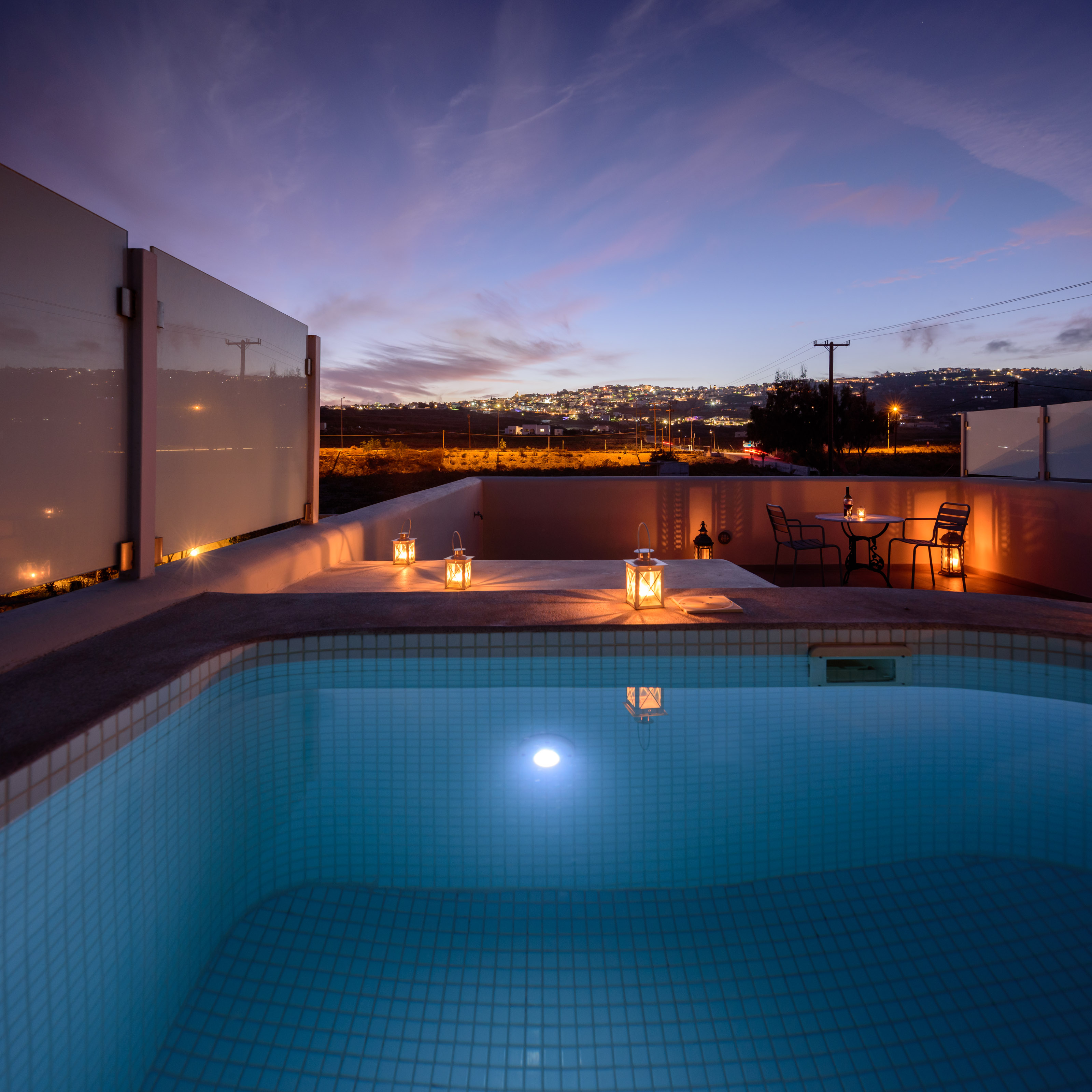 Family Room with Jacuzzi