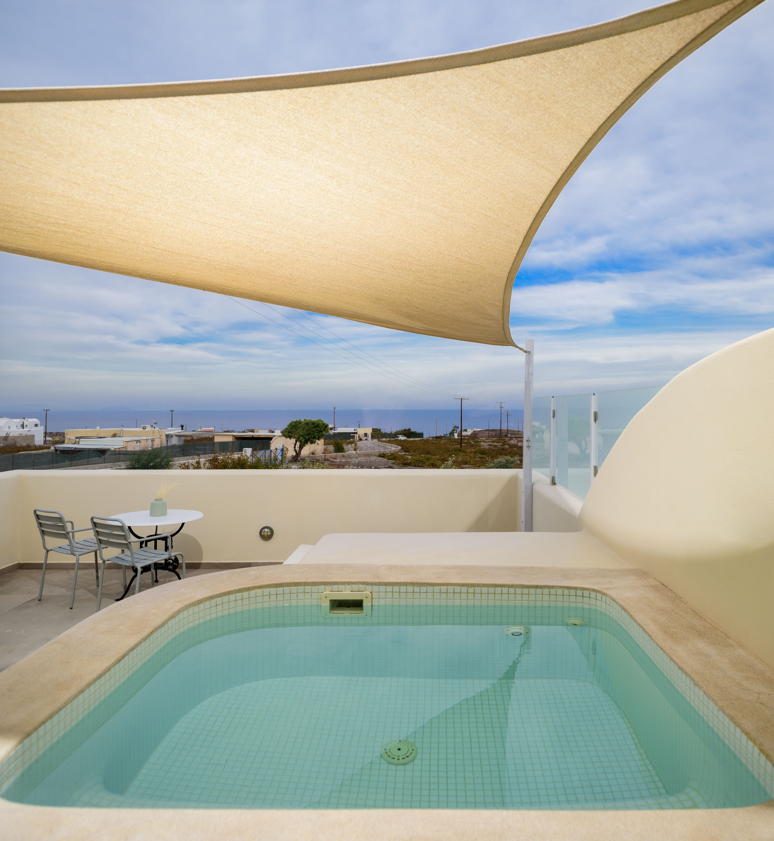 Family Room with Jacuzzi