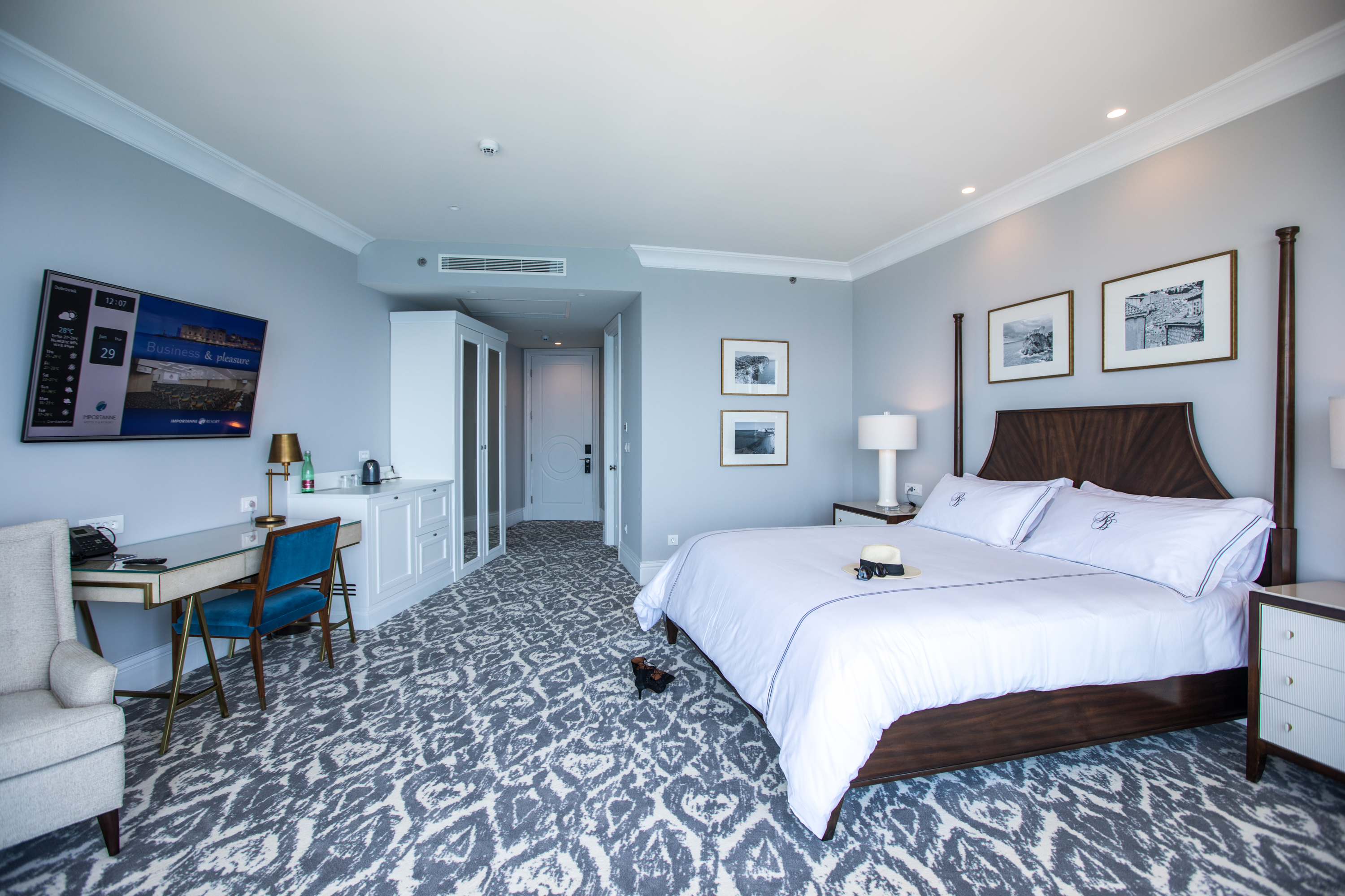 Double Single Deluxe with Balcony