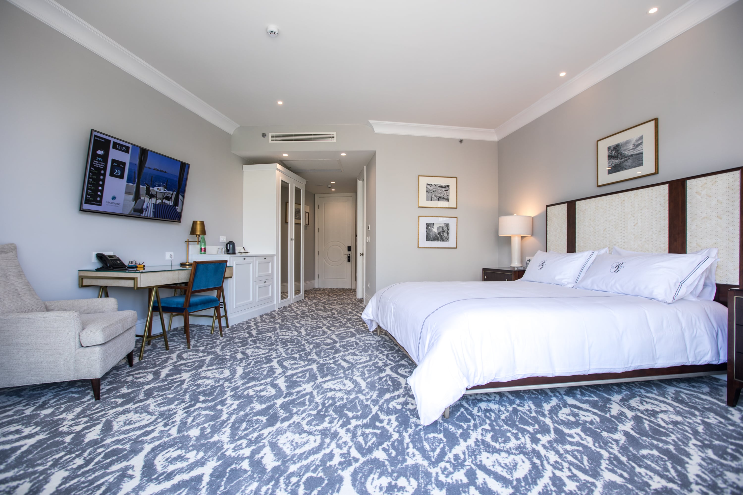 Double Deluxe Sea View with Balcony