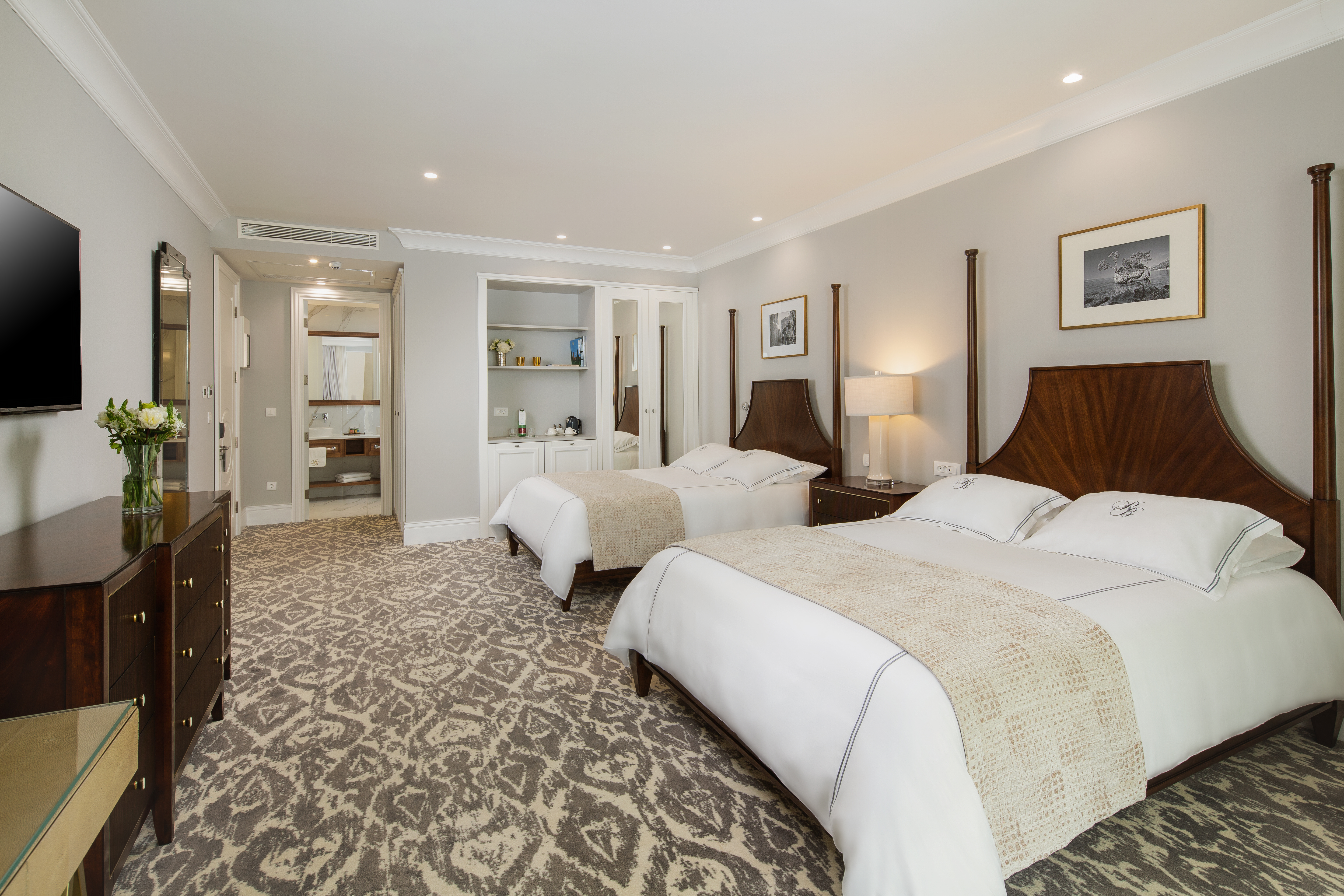 Double Queen Size Bed