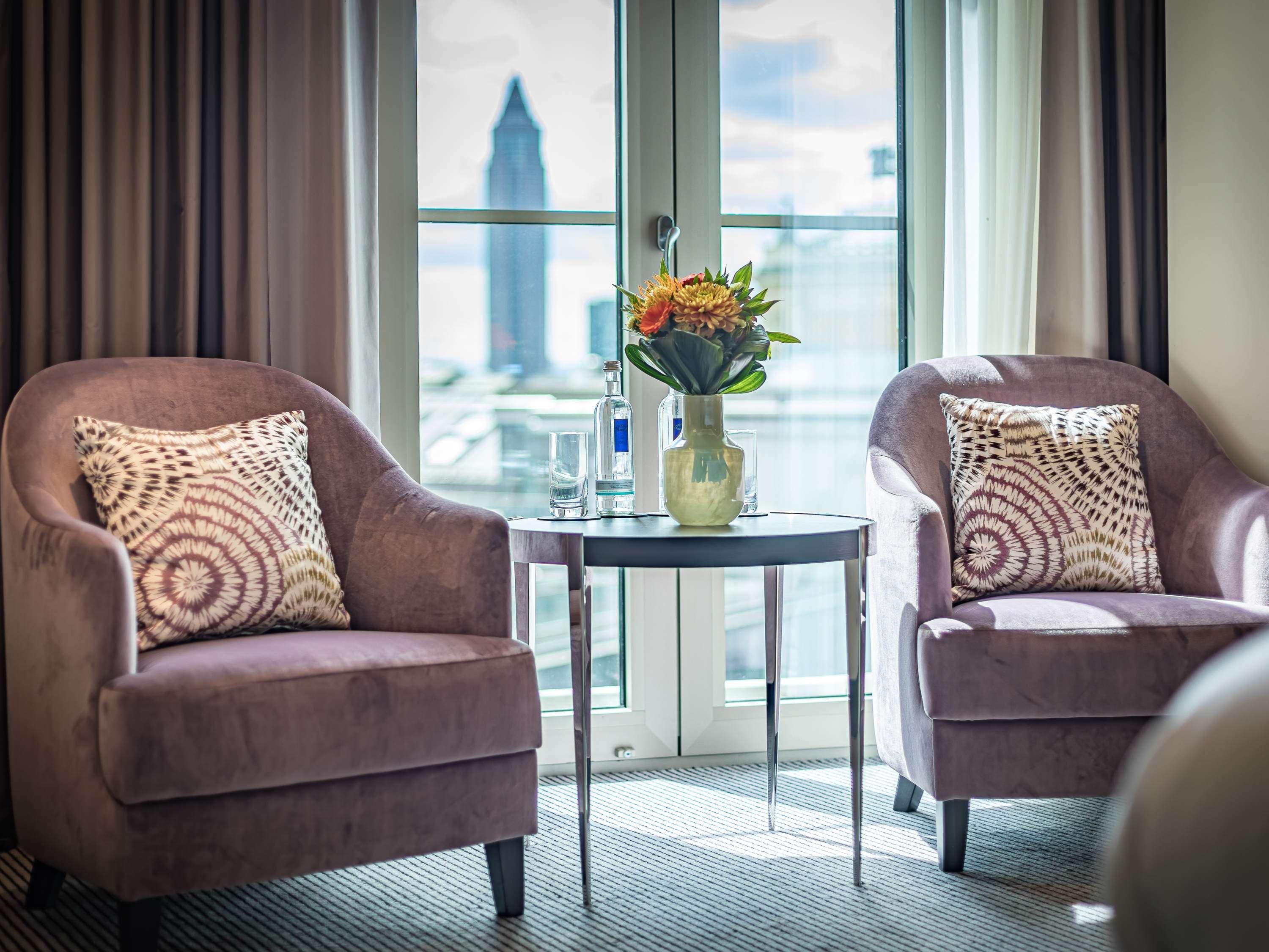 Double Classic Queen Bed