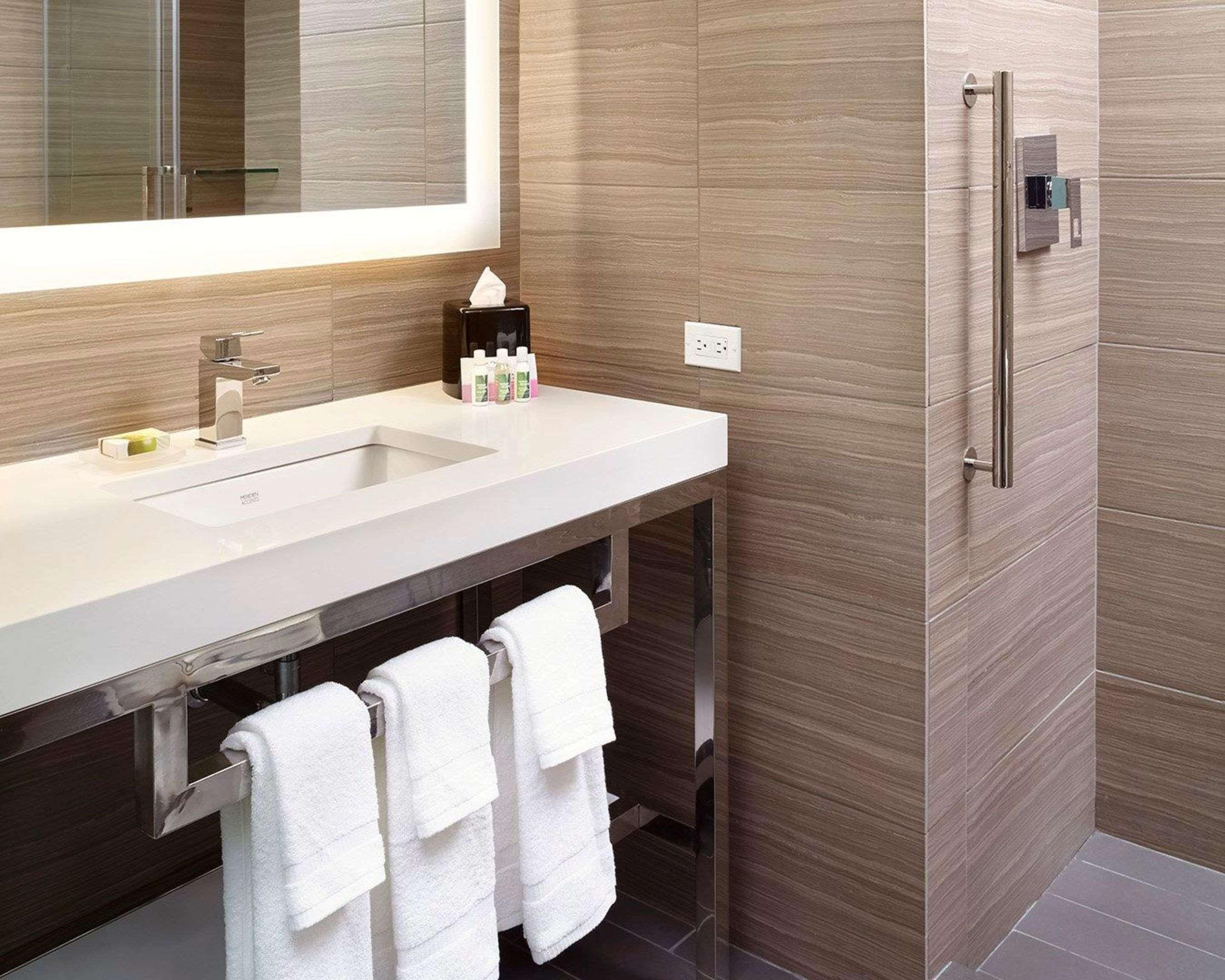 Double King Bed Non Smoking