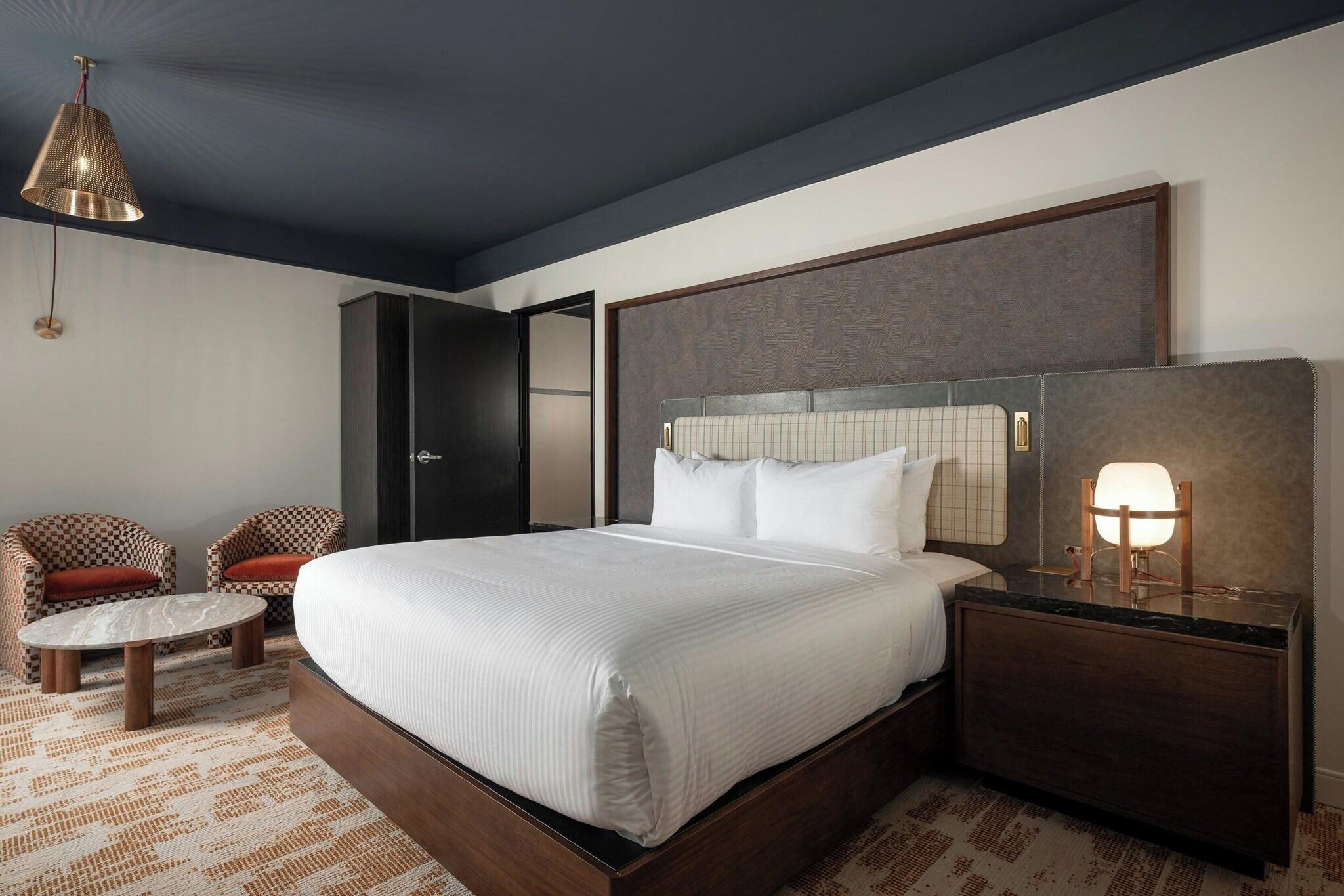 Suite King Bed One Bedroom 