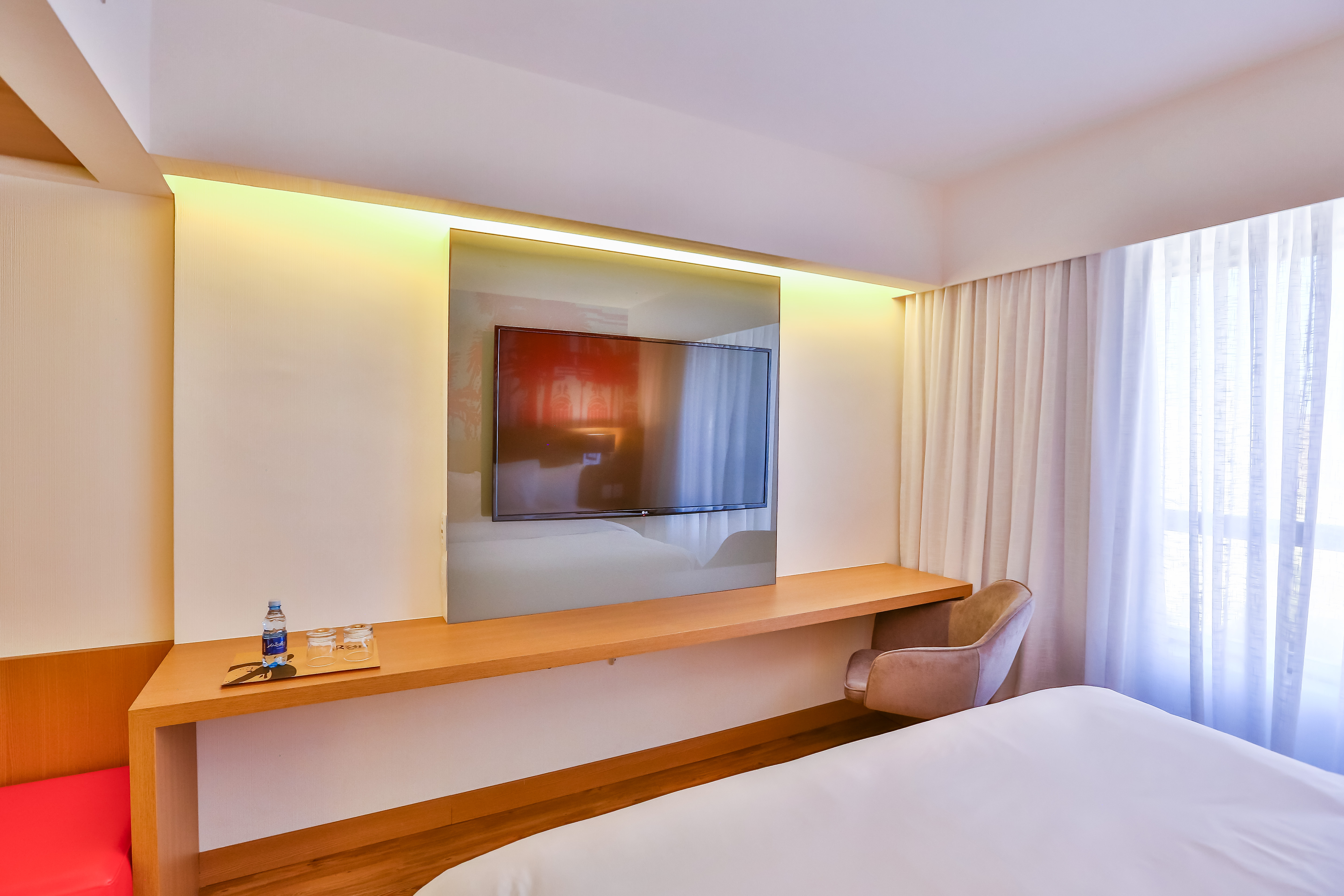 Studio King Size Bed