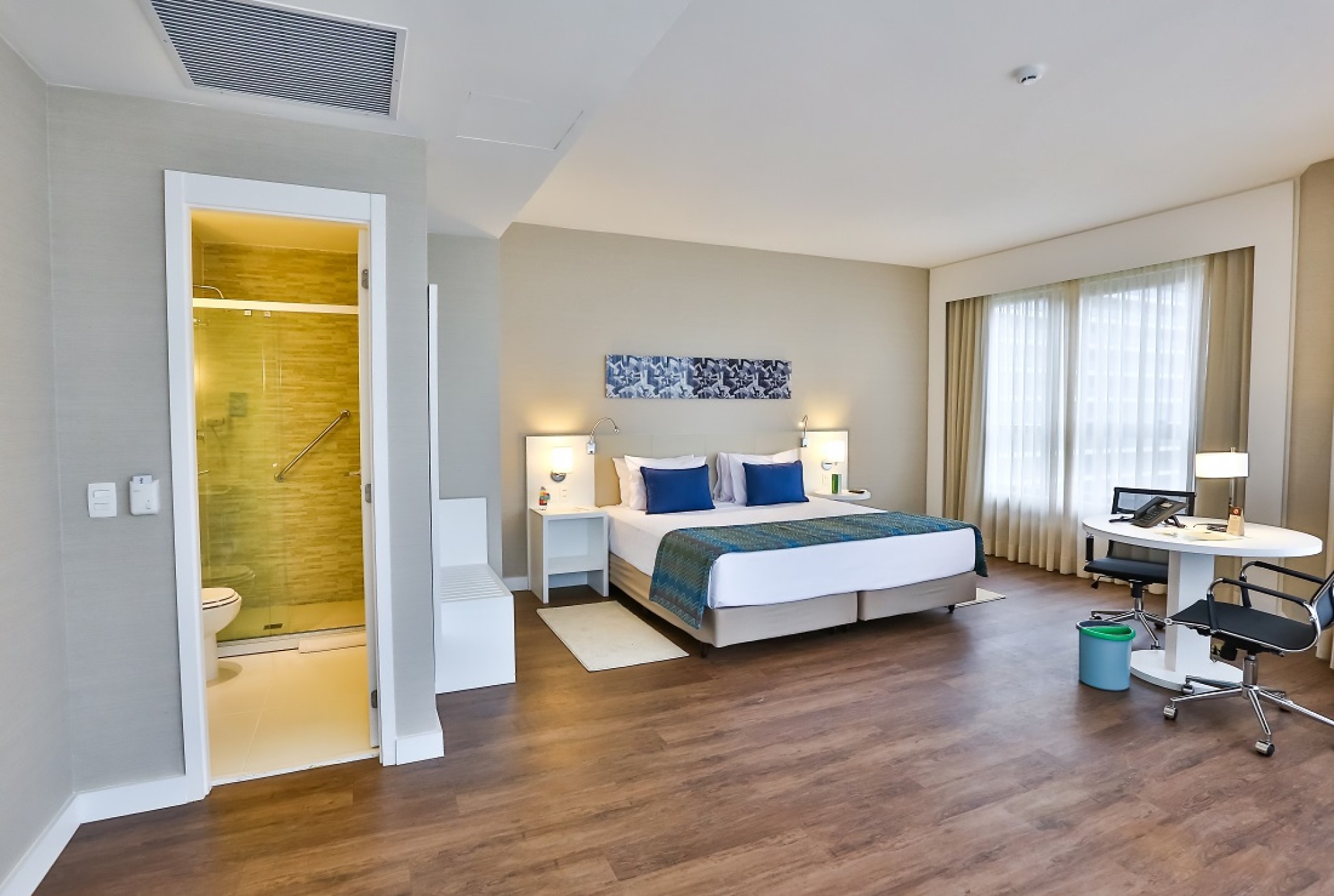 Double Deluxe King Bed