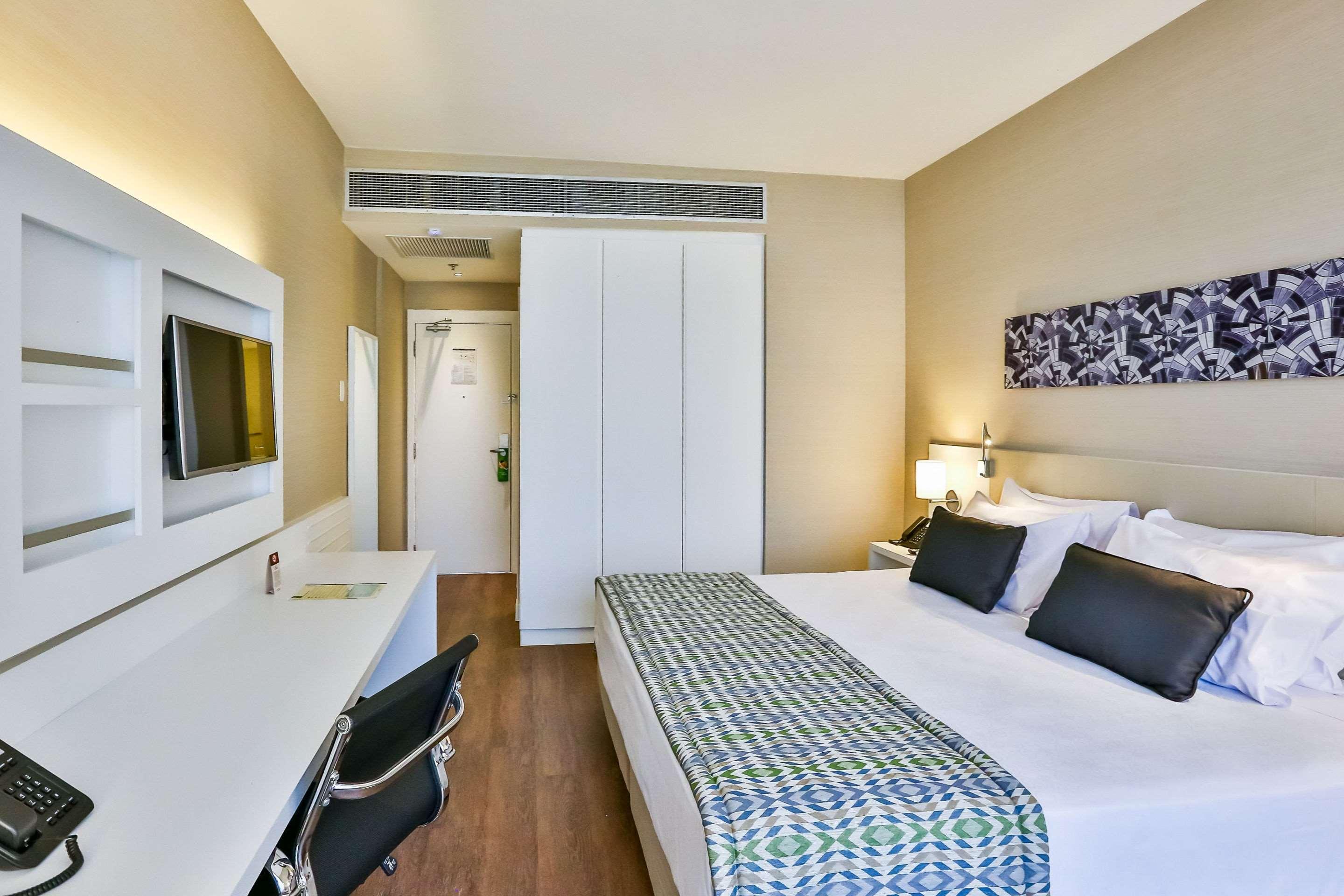 Suite Queen Bed Non Smoking