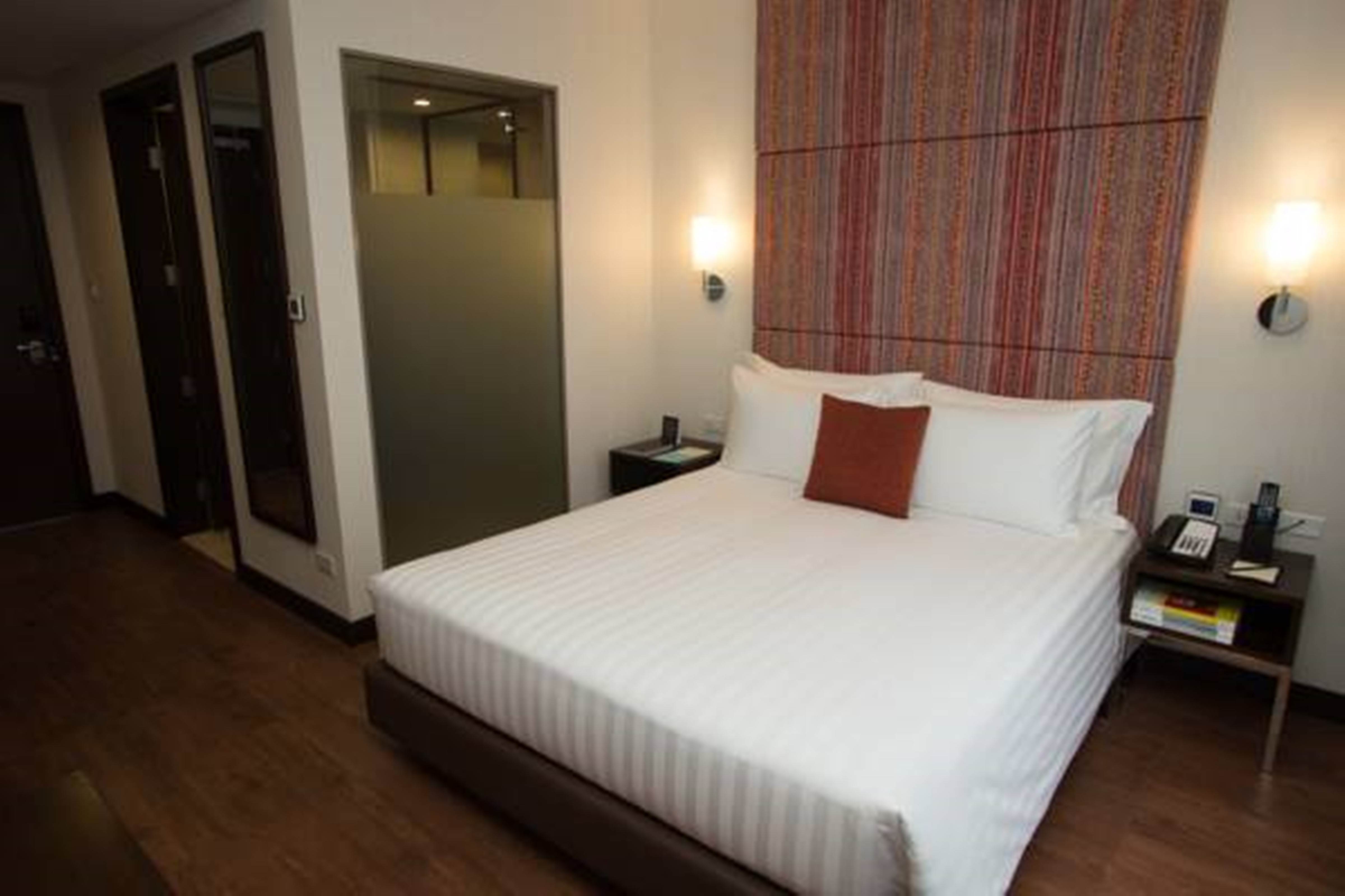 Double Queen Size Bed