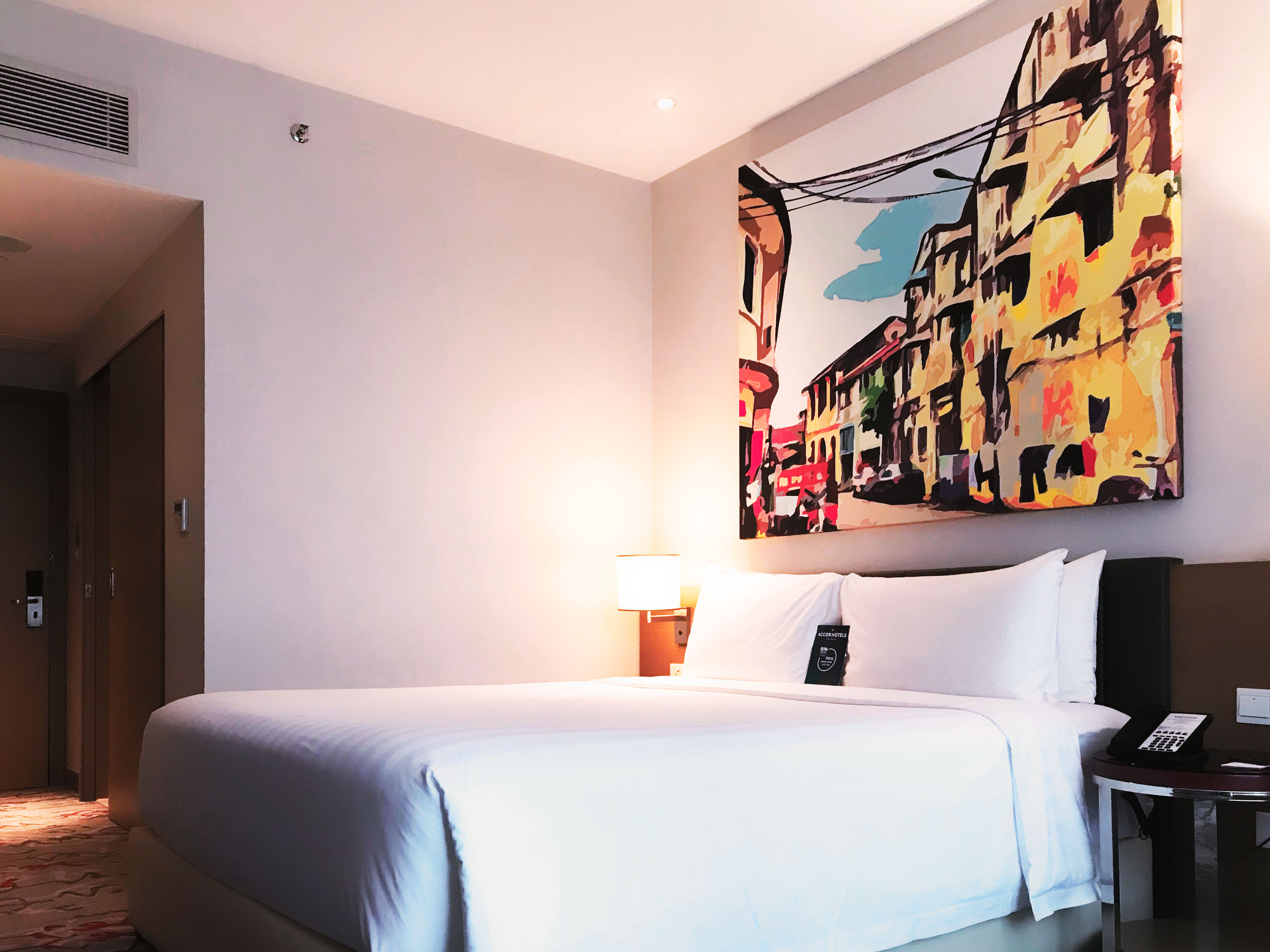 Double Classic Queen Bed