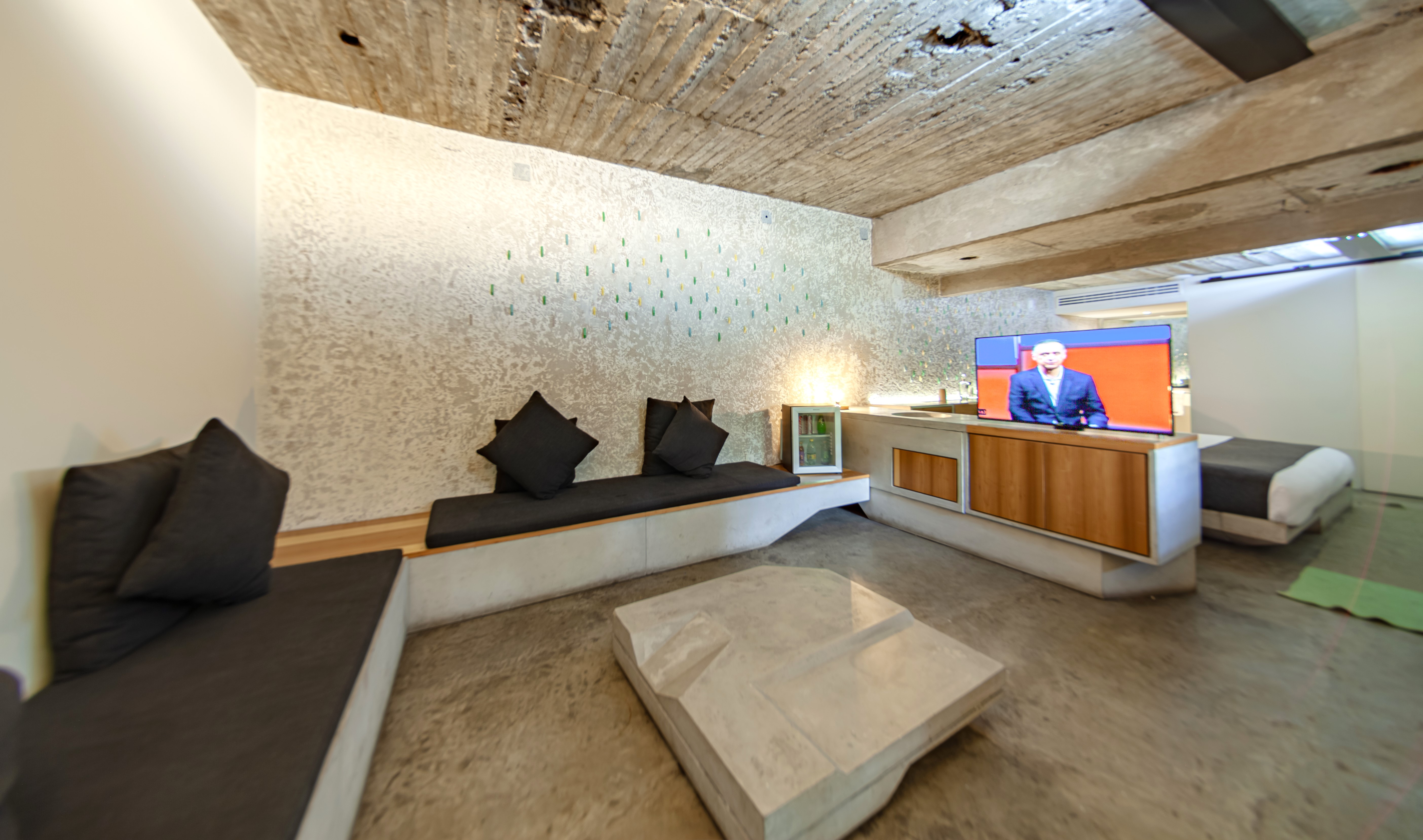 Suite Queen Size Bed