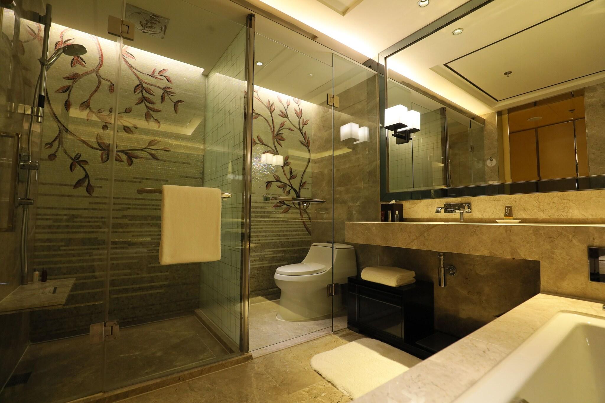 Double Executive King Bed