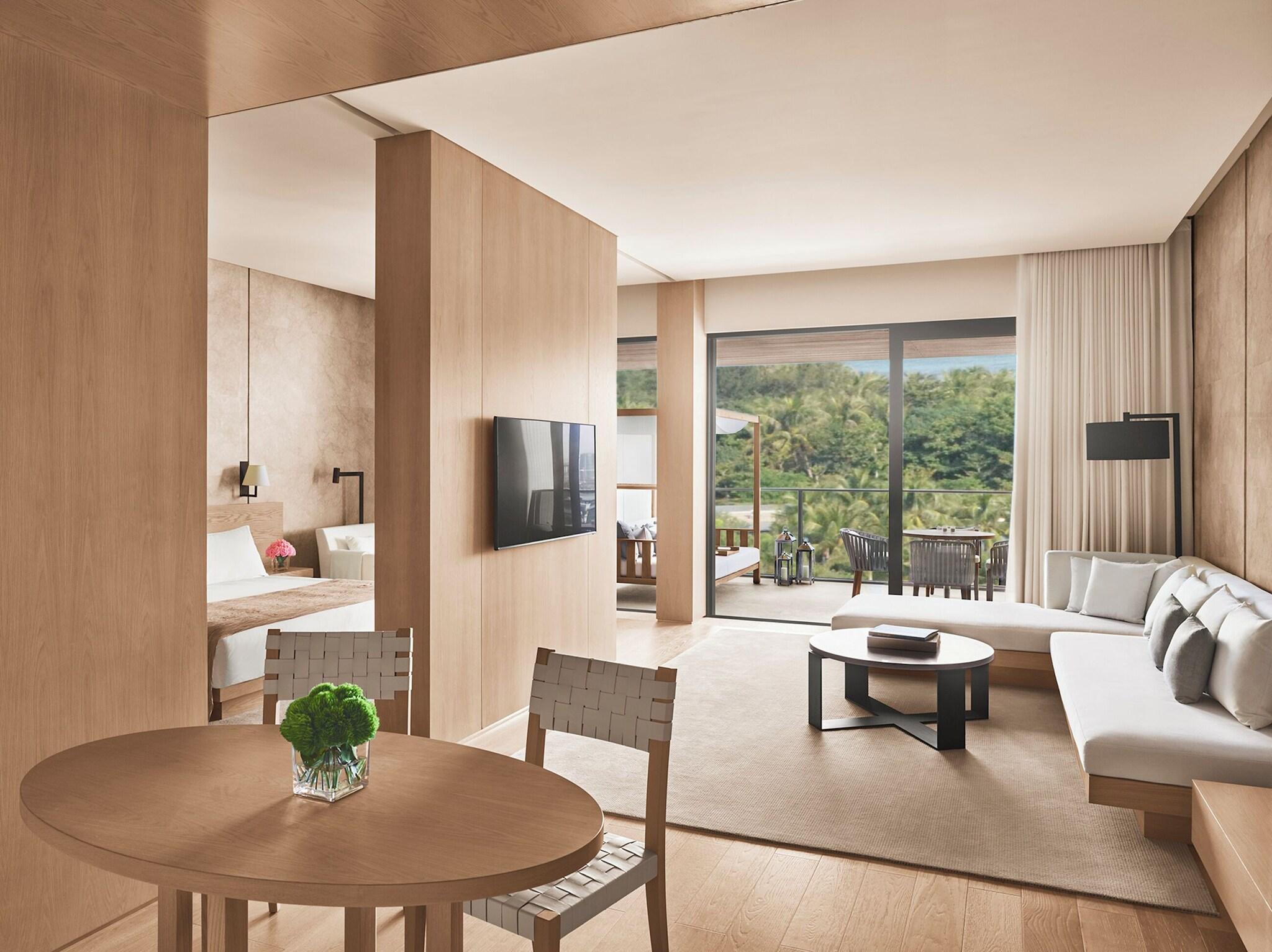 Suite Garden View King Bed