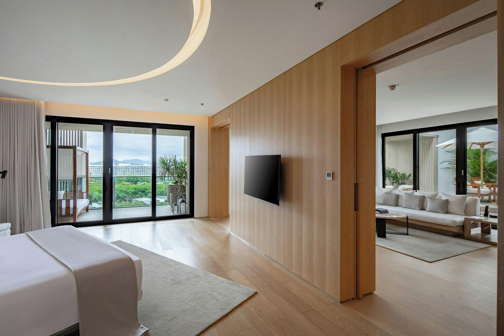 Suite Queen Bed Two Bedrooms