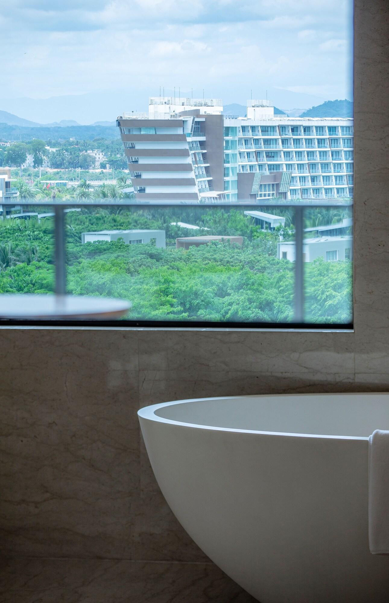 Suite Queen Bed Two Bedrooms