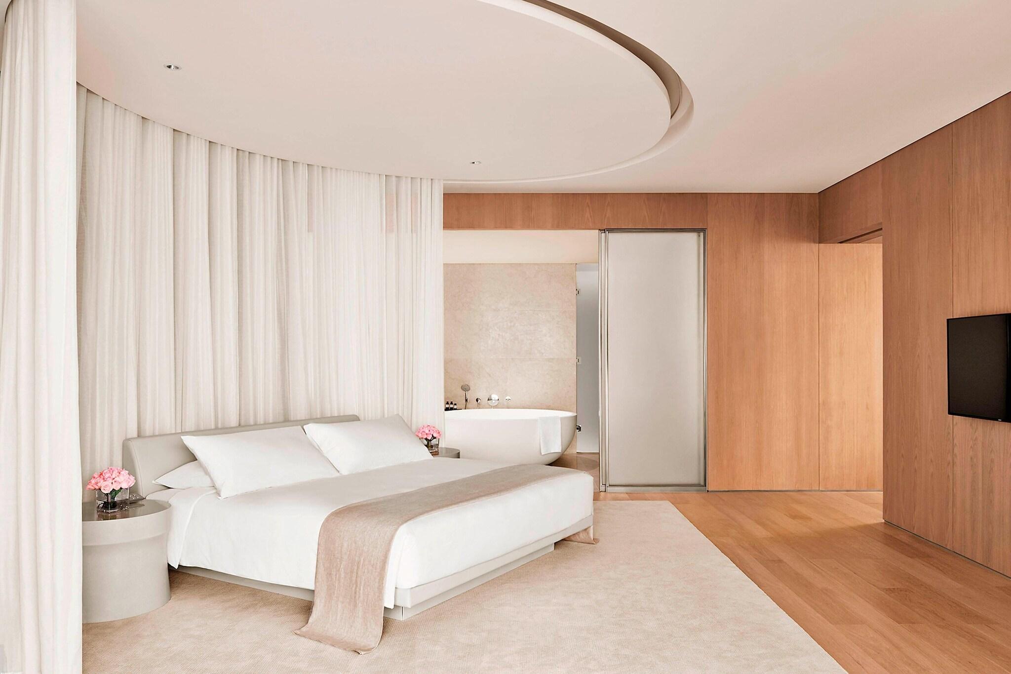 Suite King Bed One Bedroom 