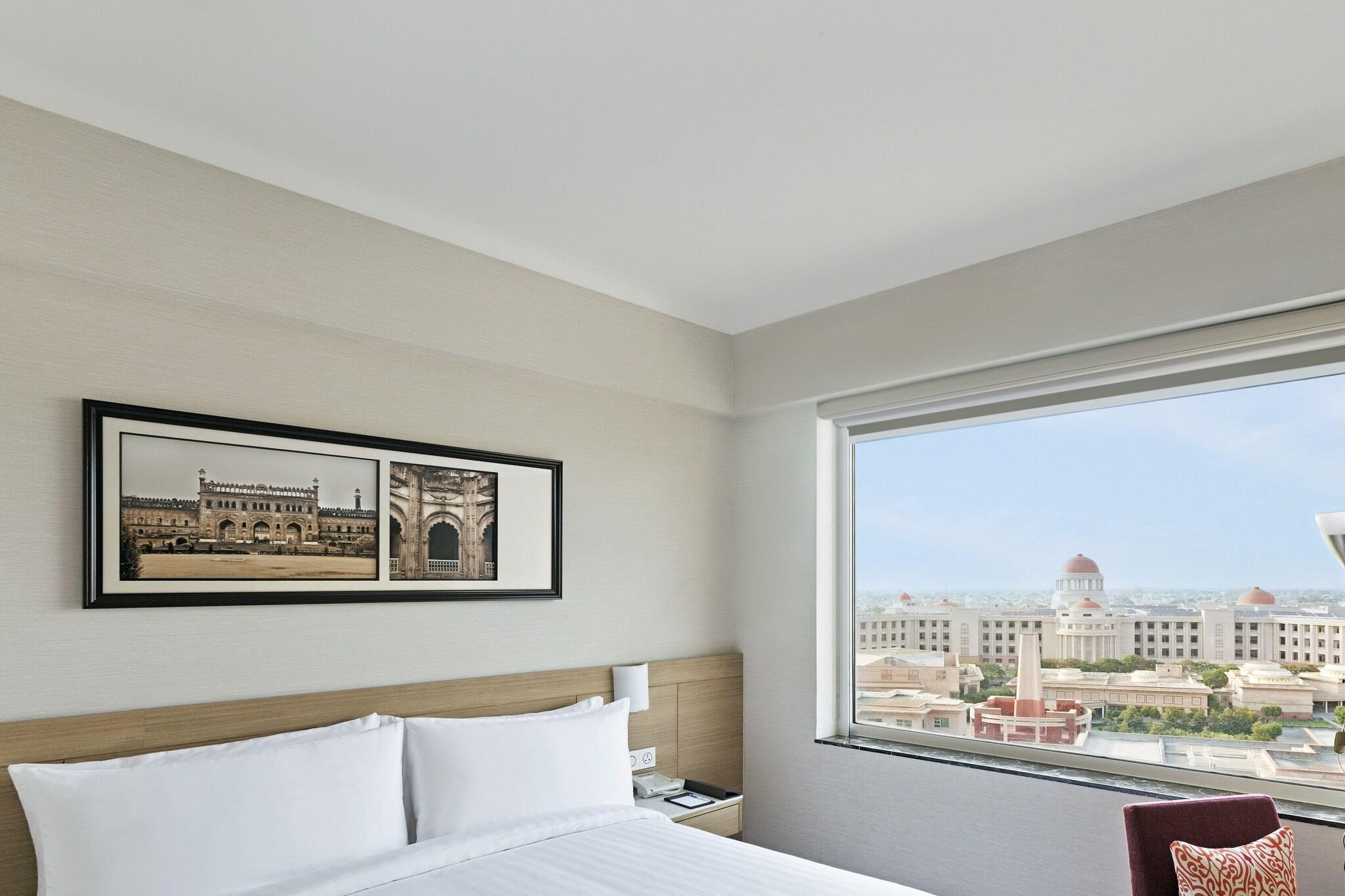 Suite City View King Bed