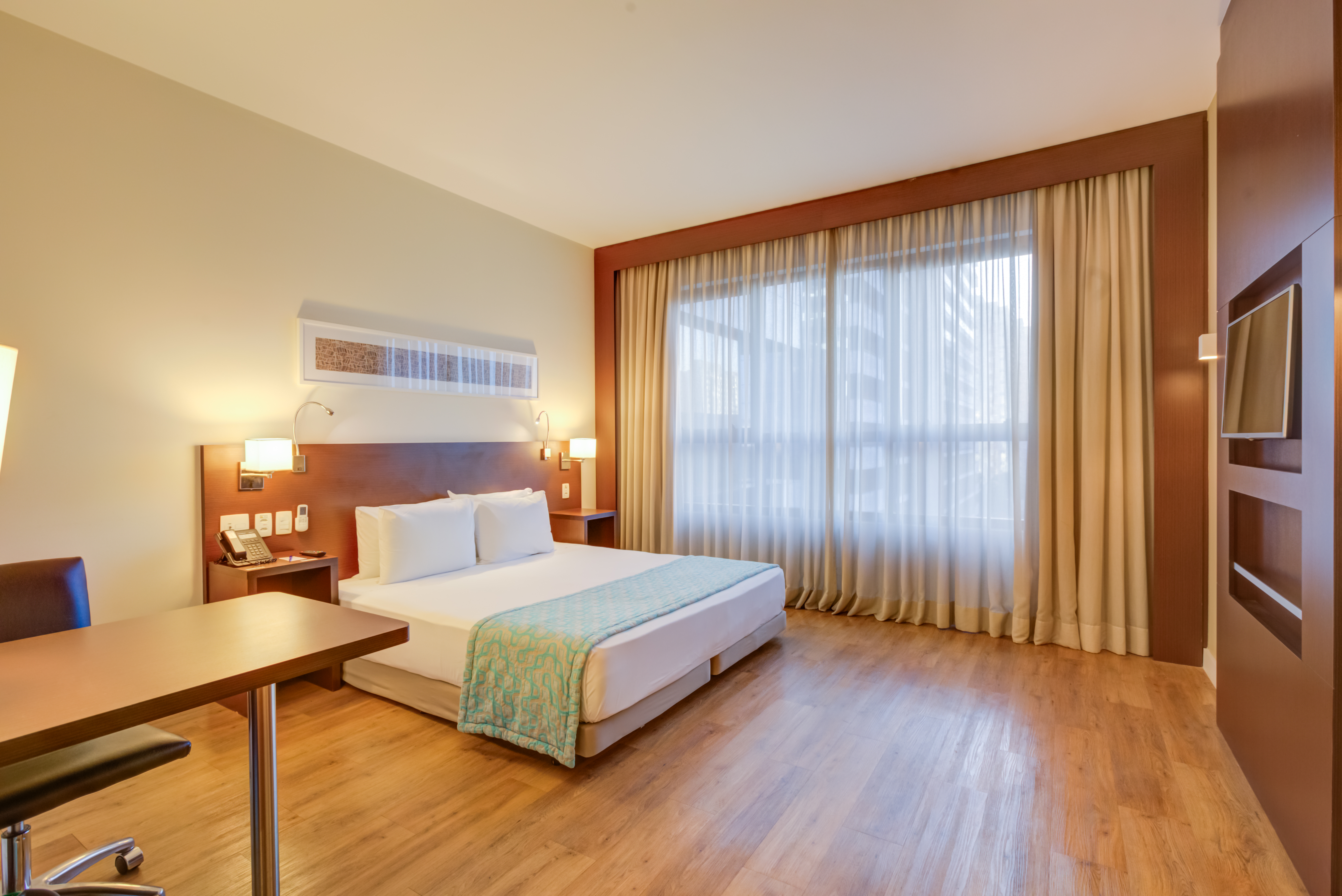 Double Deluxe King Bed