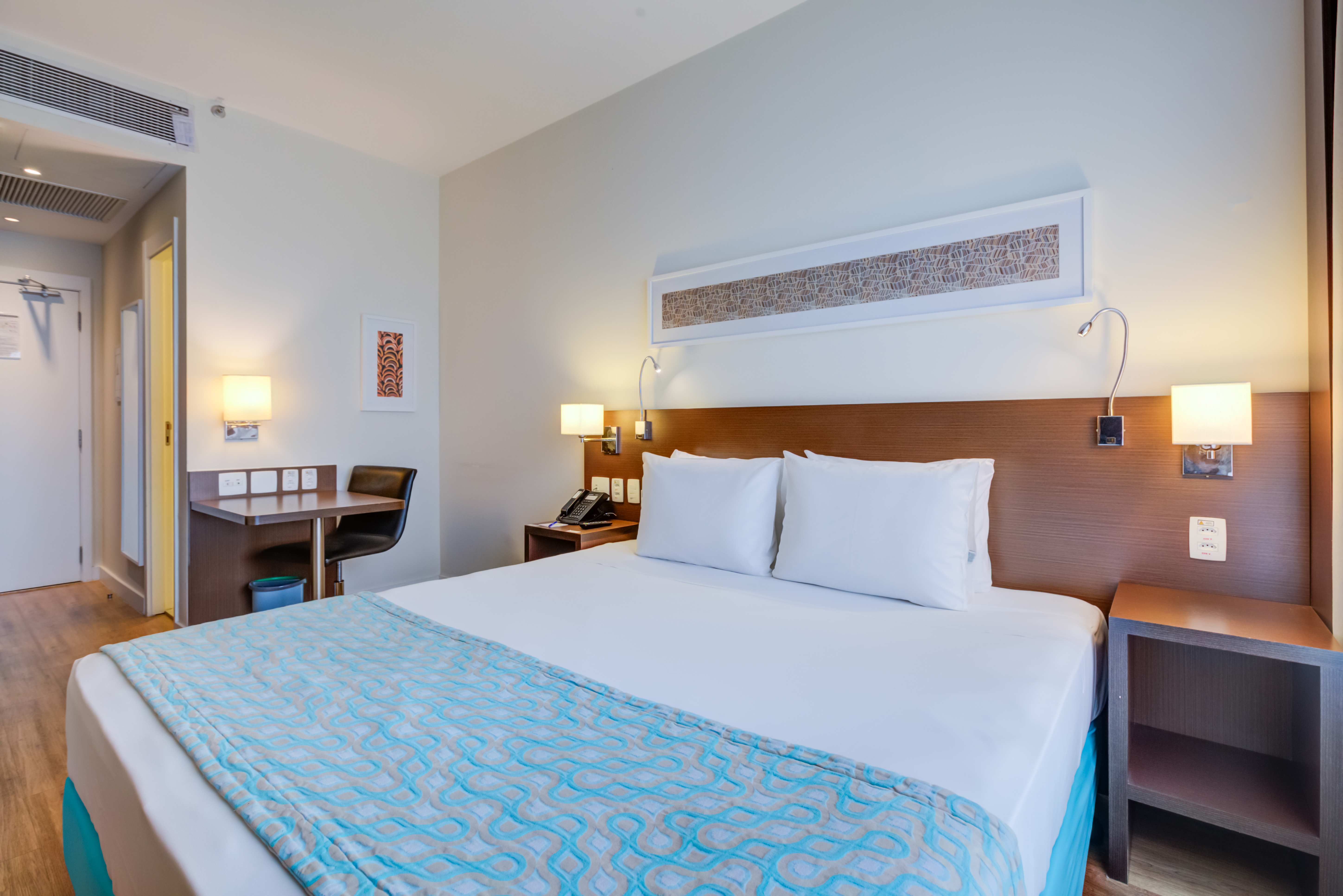 Double Superior Queen Bed