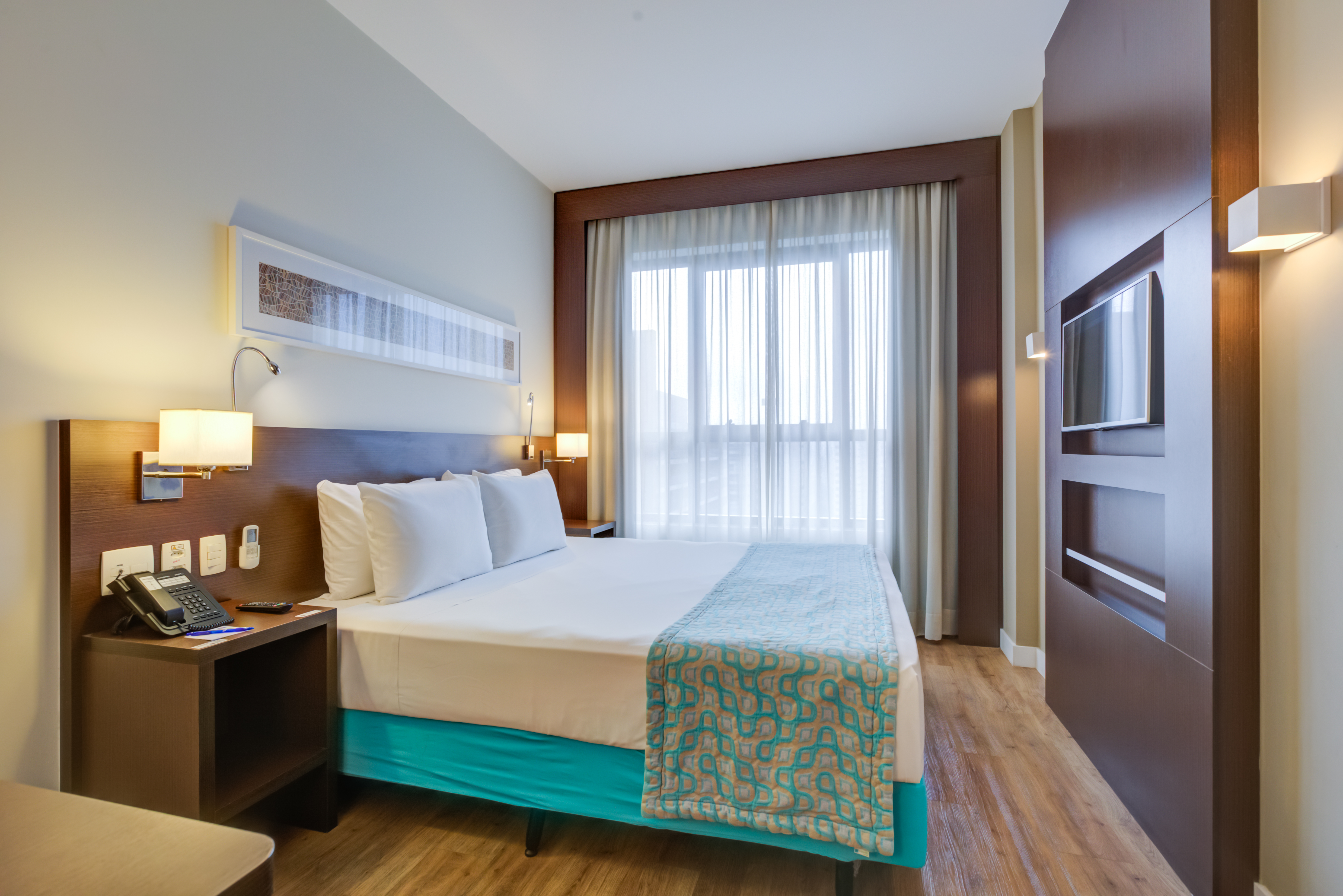 Double Superior Queen Bed