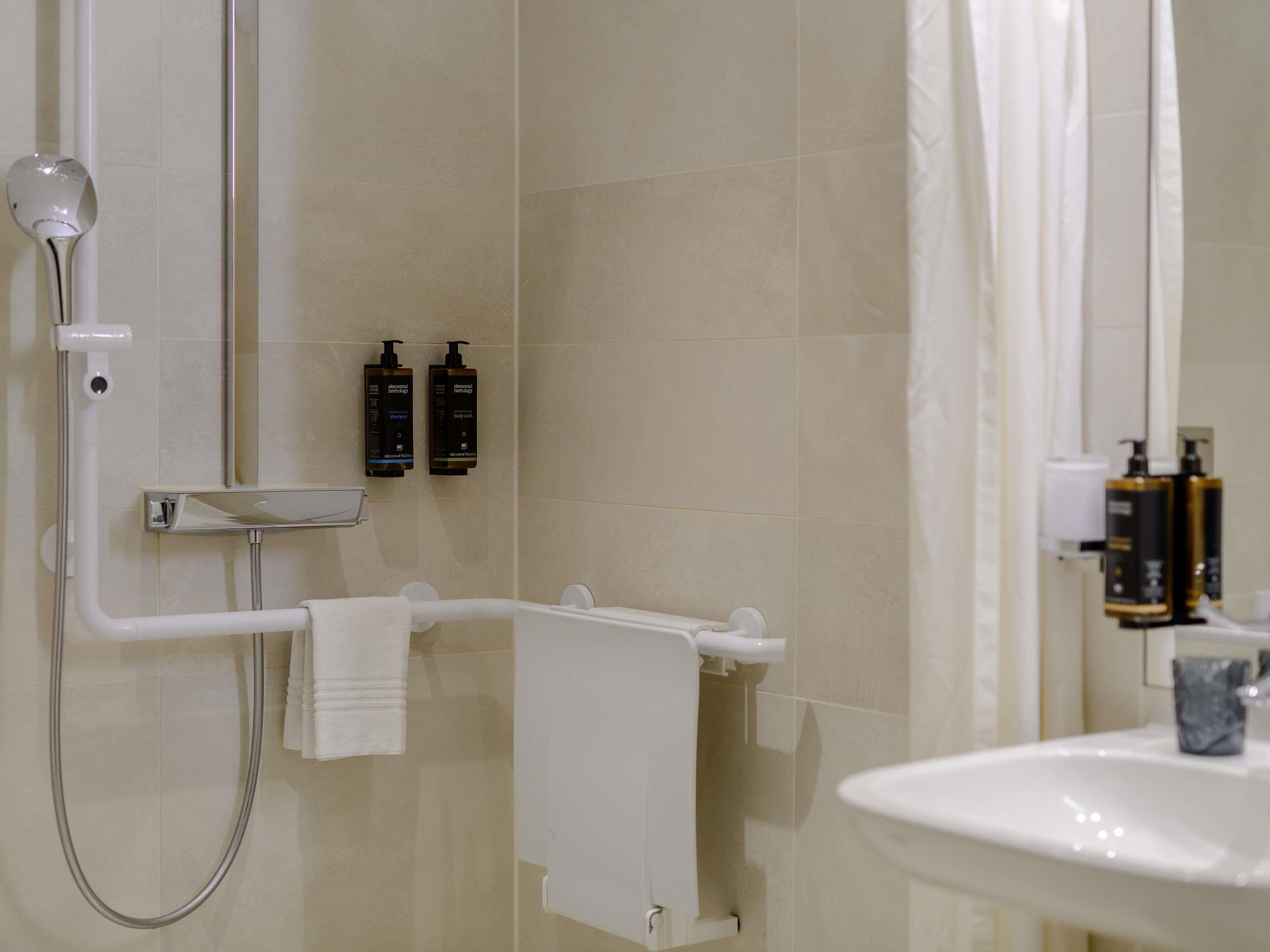 Double Accessible-queen Size Bed