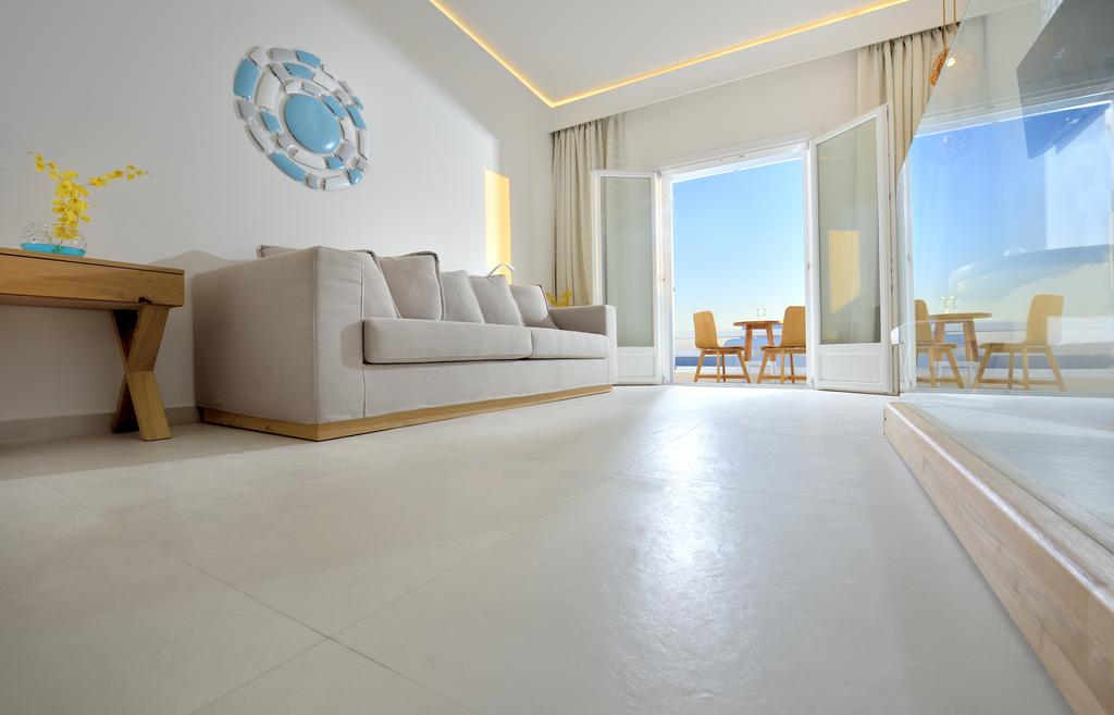 Double or Twin One Bedroom