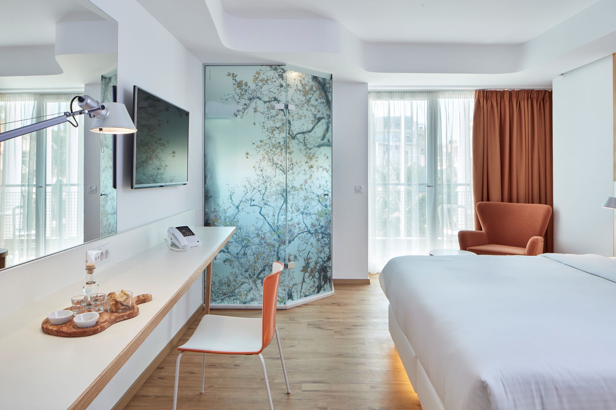 Double Single Executive