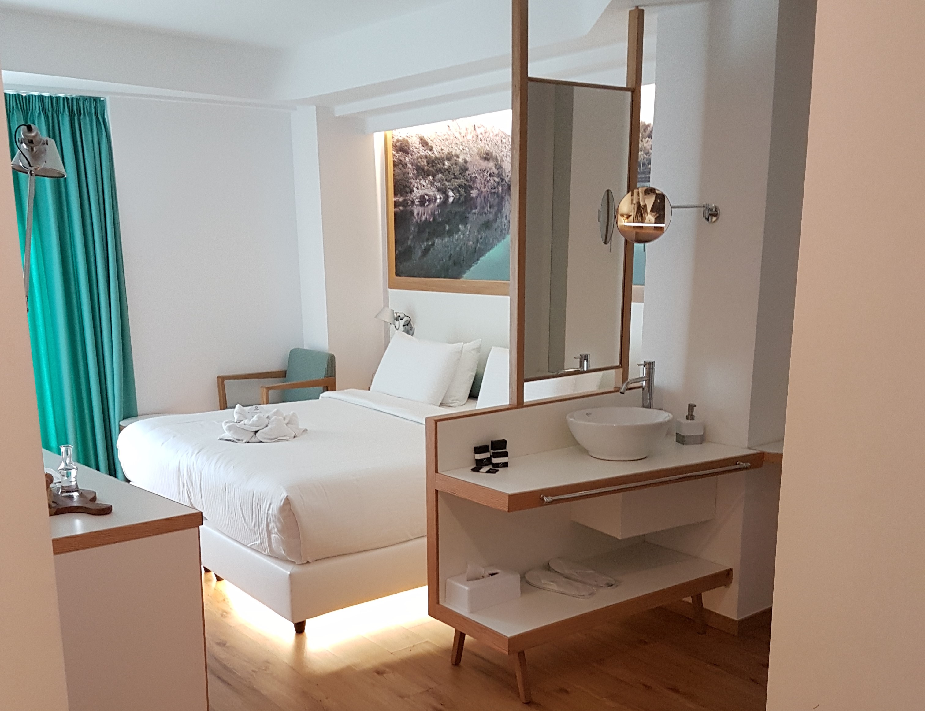 Double Single Executive