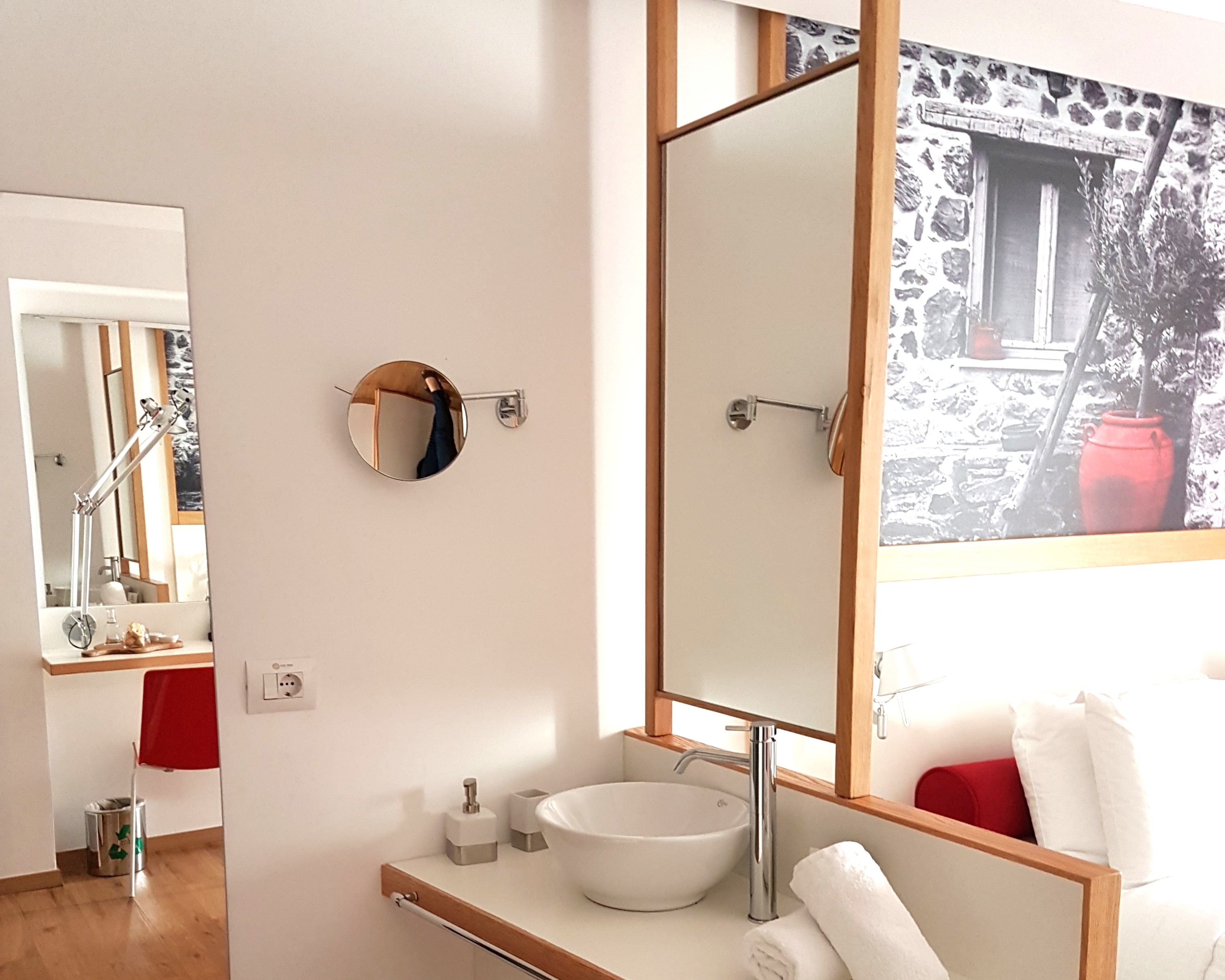 Double Single Executive