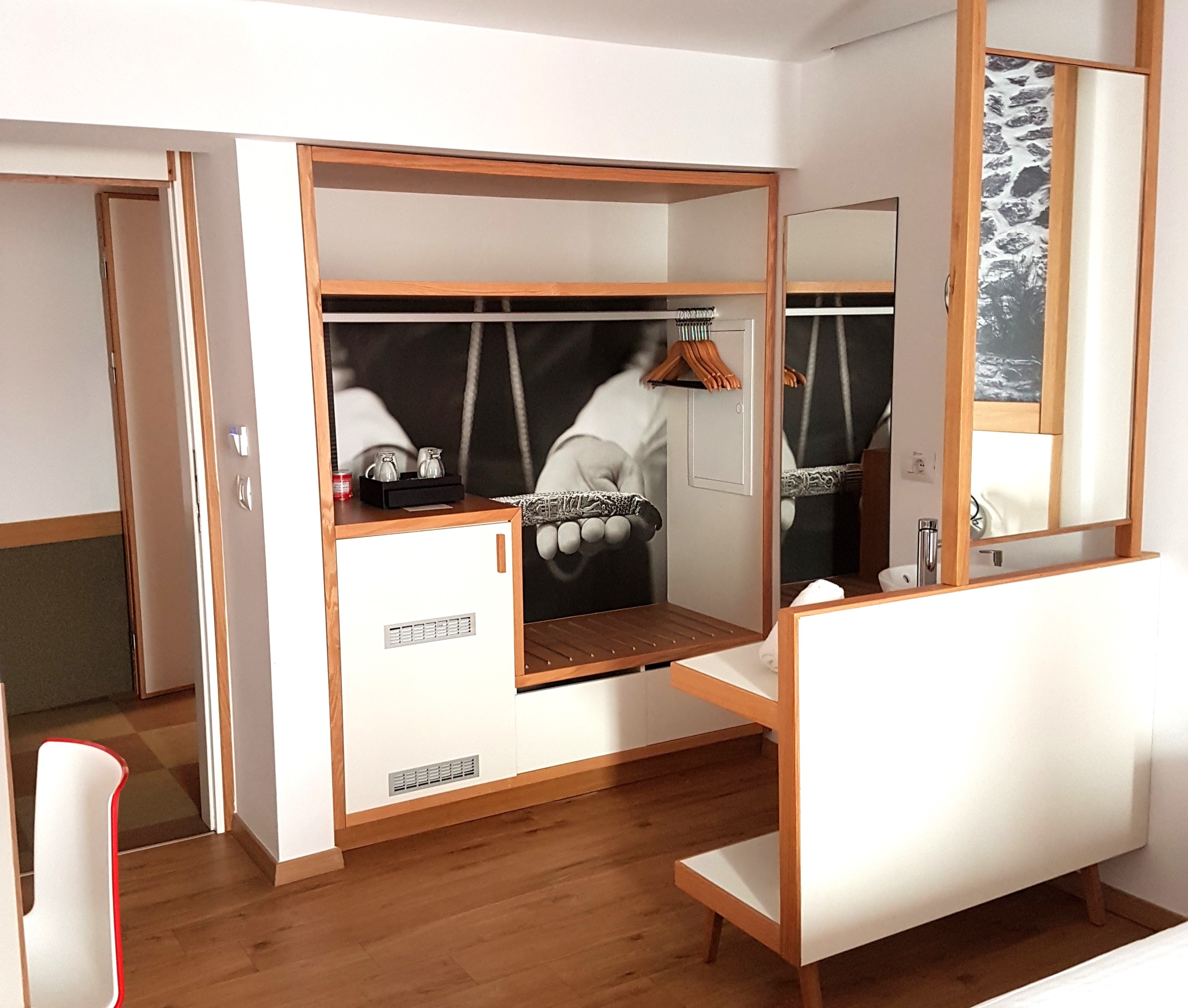 Double Single Executive